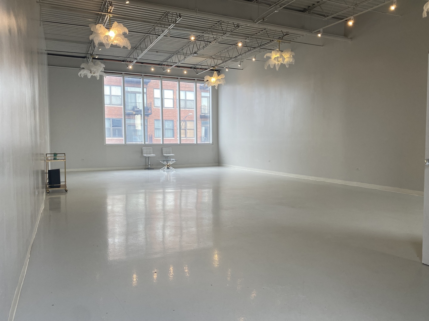 2252 S Archer Avenue Unit: 207