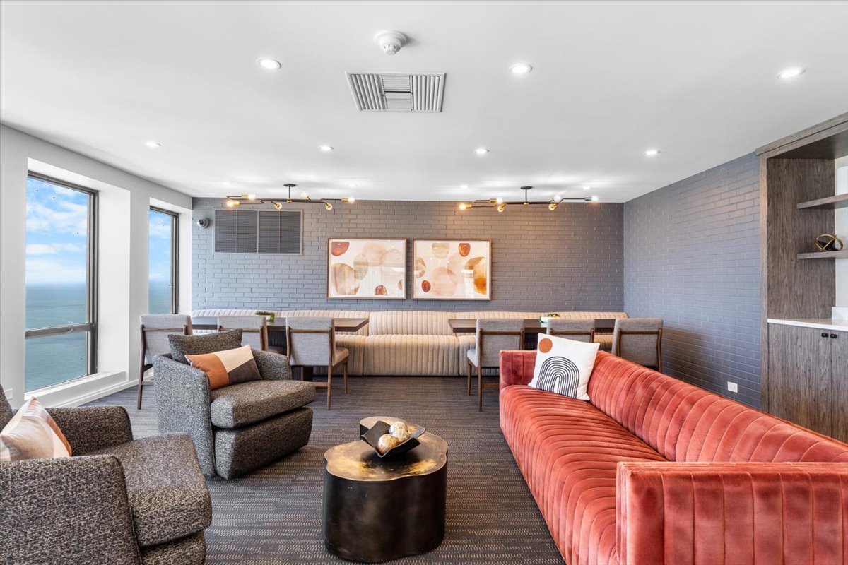260 E Chestnut Street Unit: 303