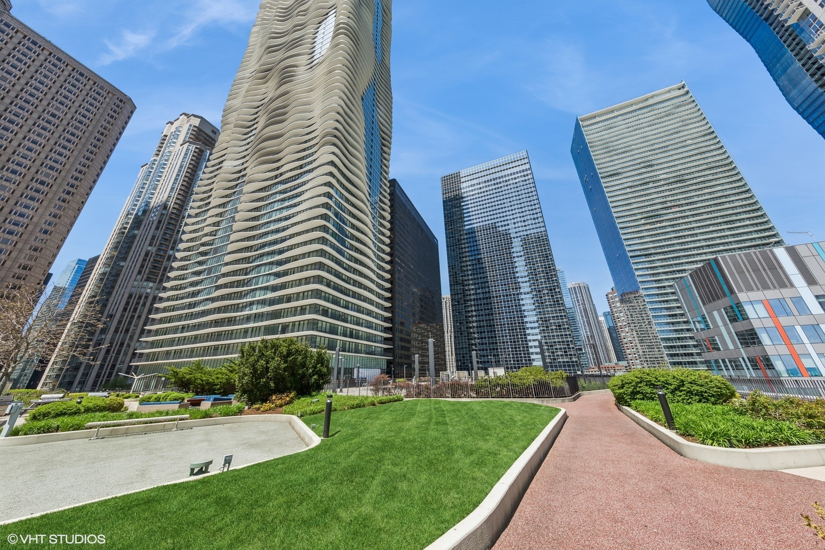 225 N Columbus Drive Unit: 5611