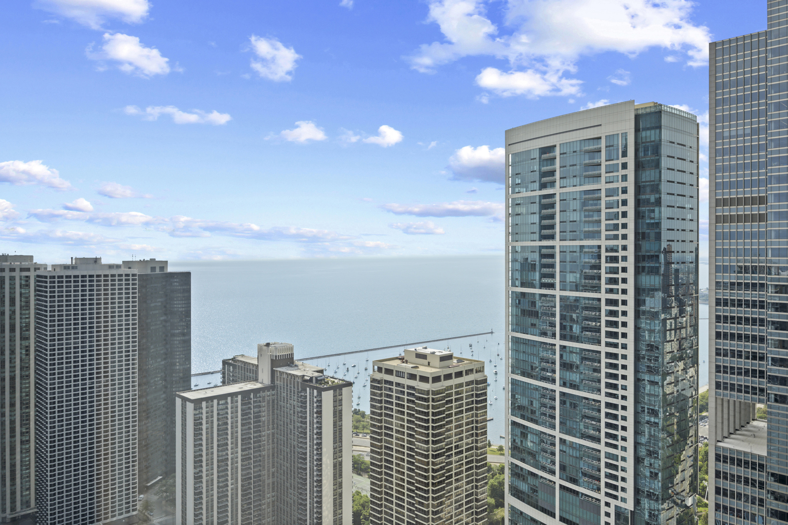225 N Columbus Drive Unit: 5611