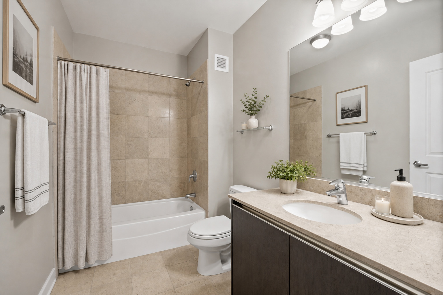 225 N Columbus Drive Unit: 5611