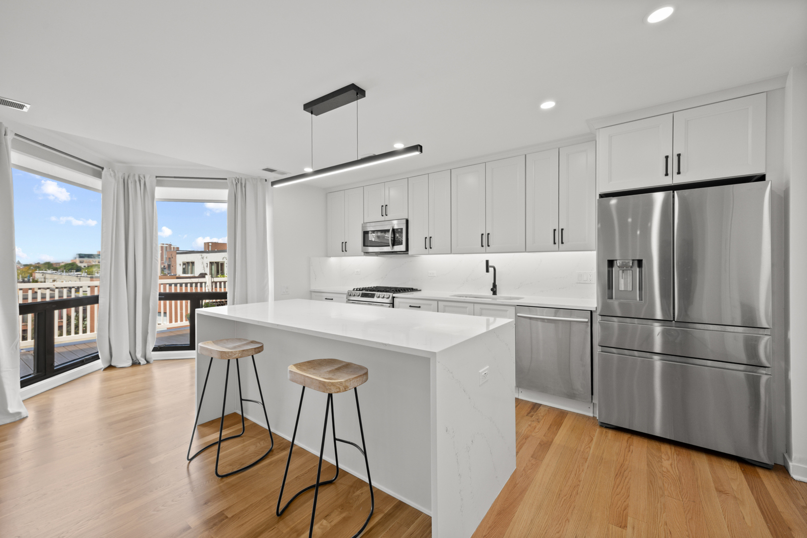 222 S Racine Avenue Unit: 403