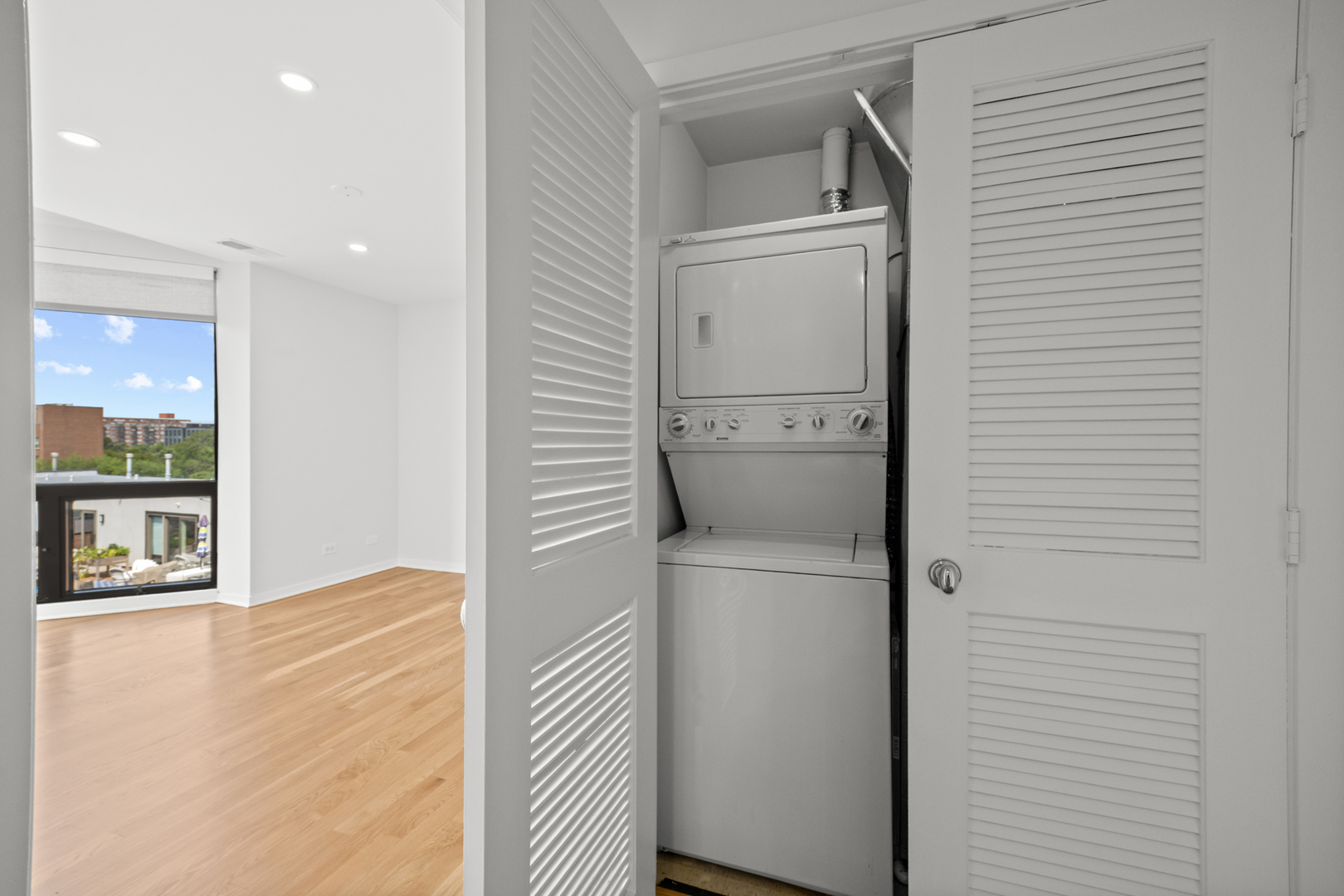 222 S Racine Avenue Unit: 403
