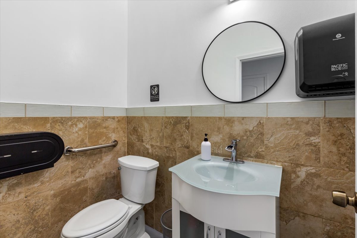 353 W Chicago Avenue Unit: A