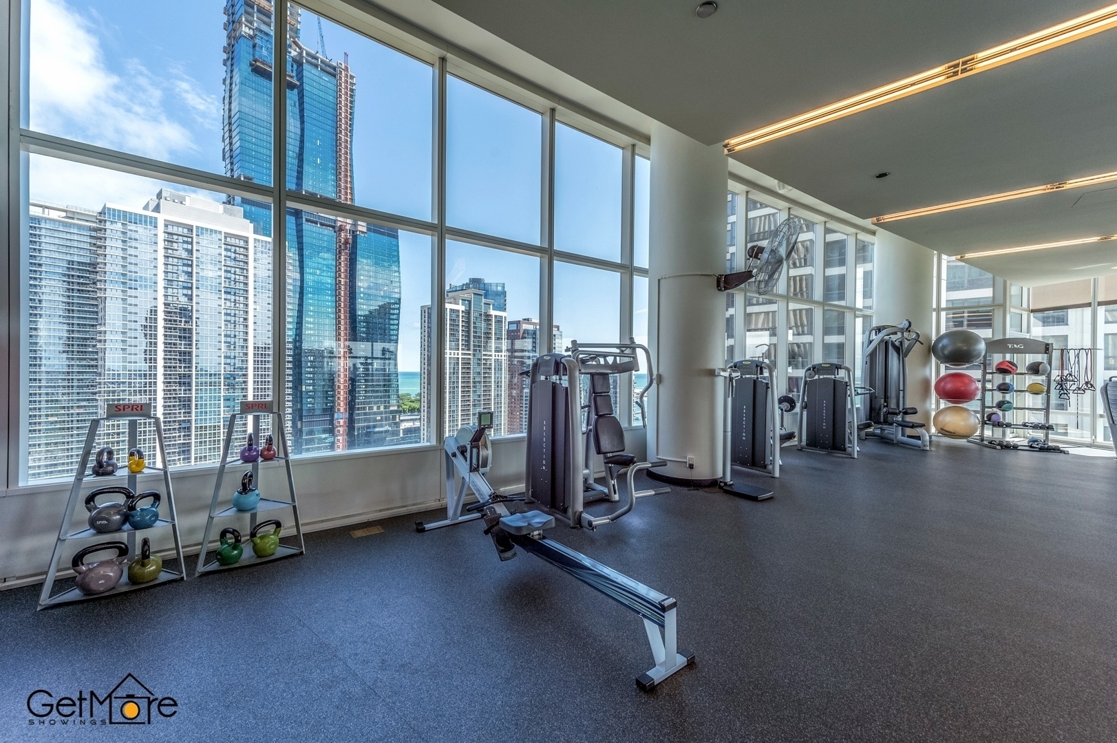 340 E Randolph Street Unit: 1000