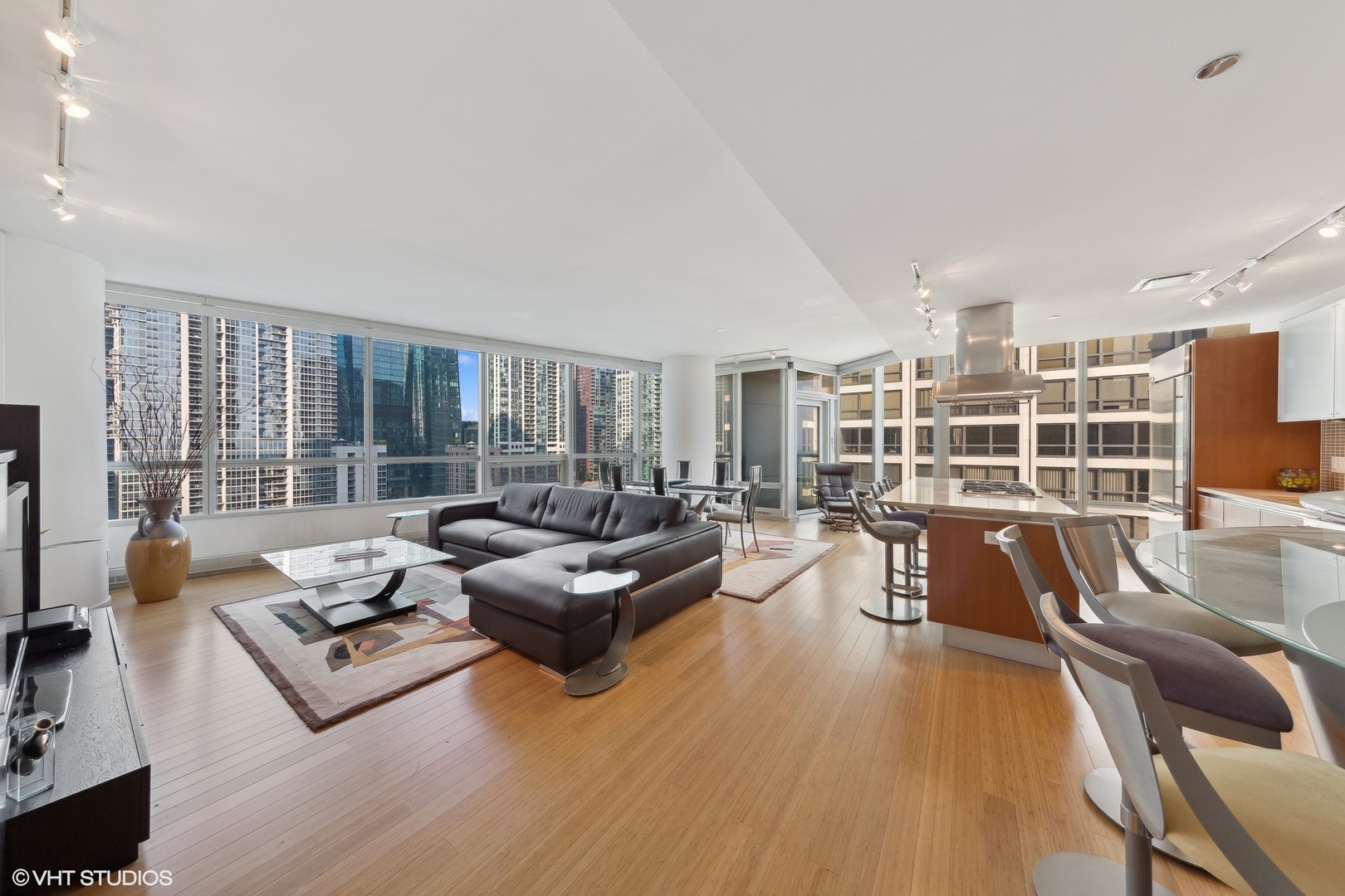 340 E Randolph Street Unit: 1000