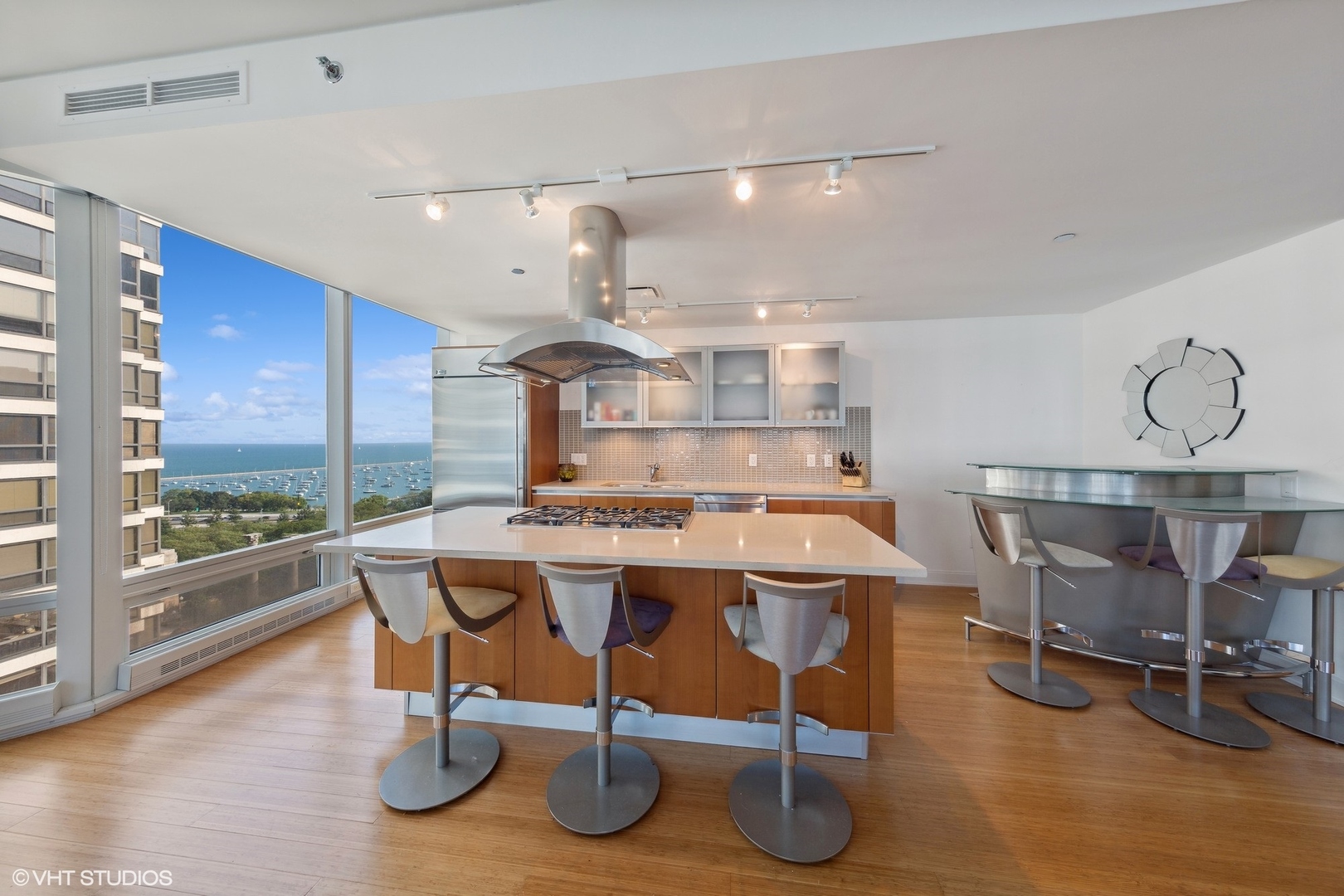340 E Randolph Street Unit: 1000