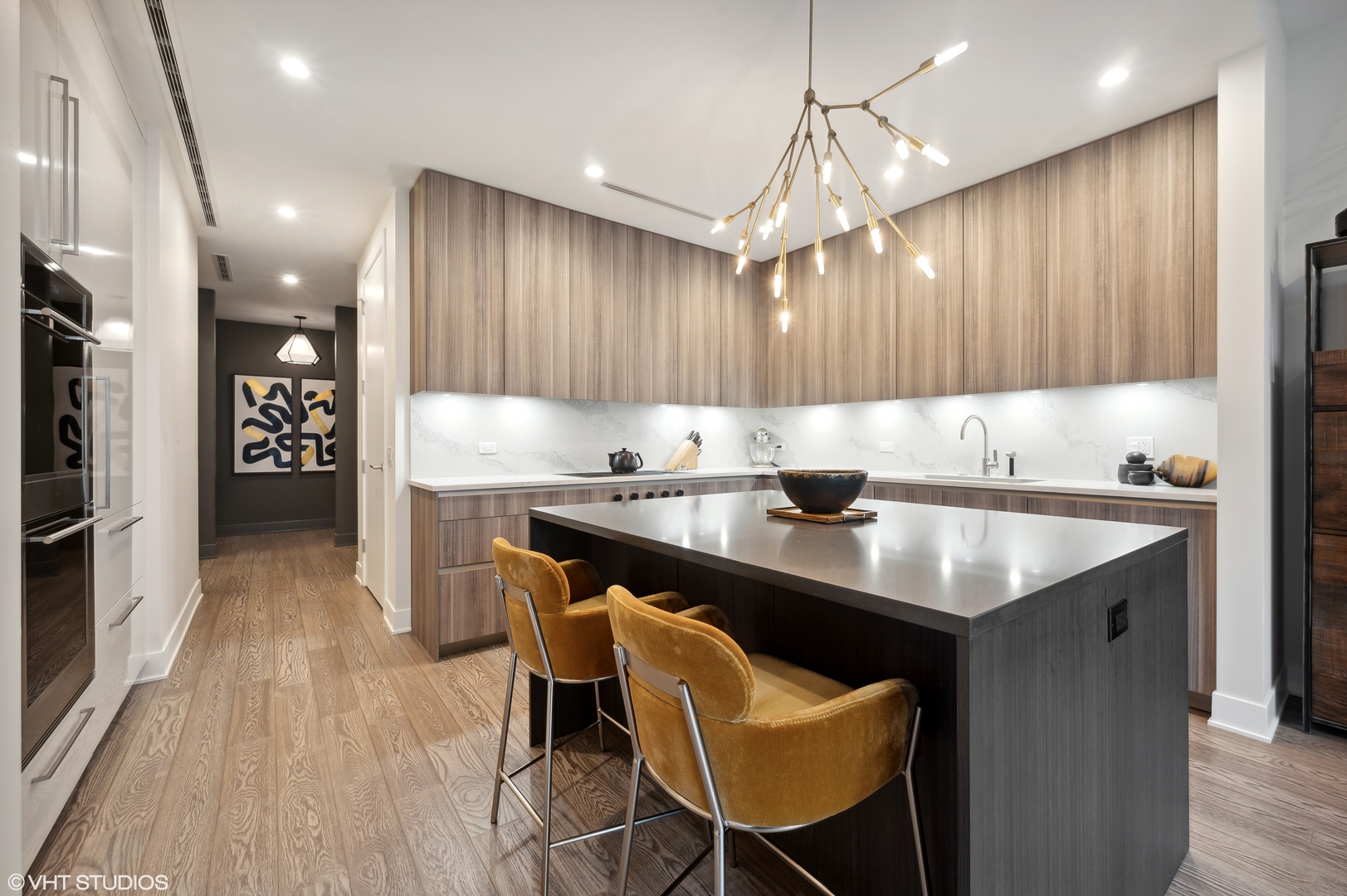 403 N Wabash Avenue Unit: 7A