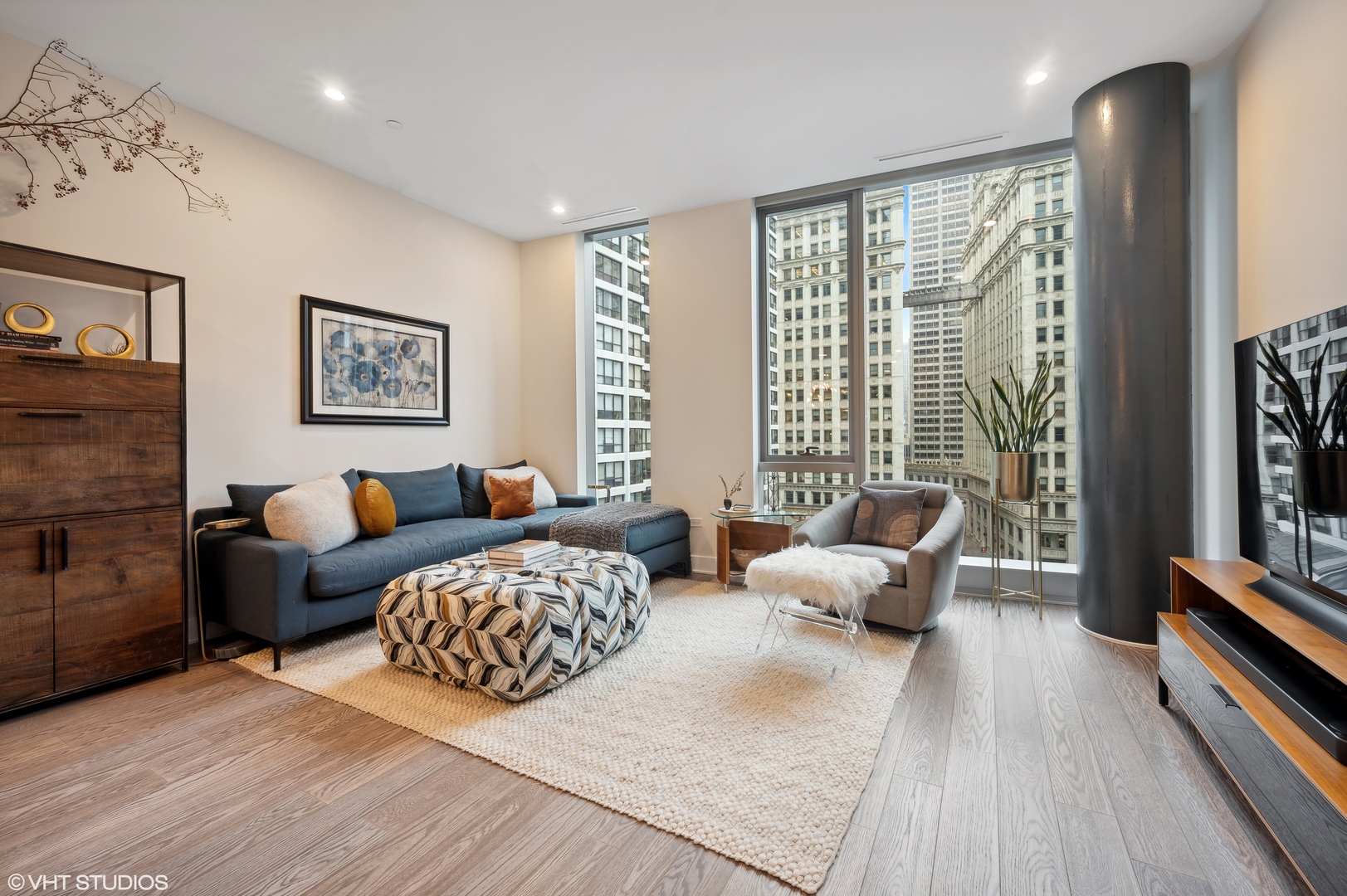 403 N Wabash Avenue Unit: 7A