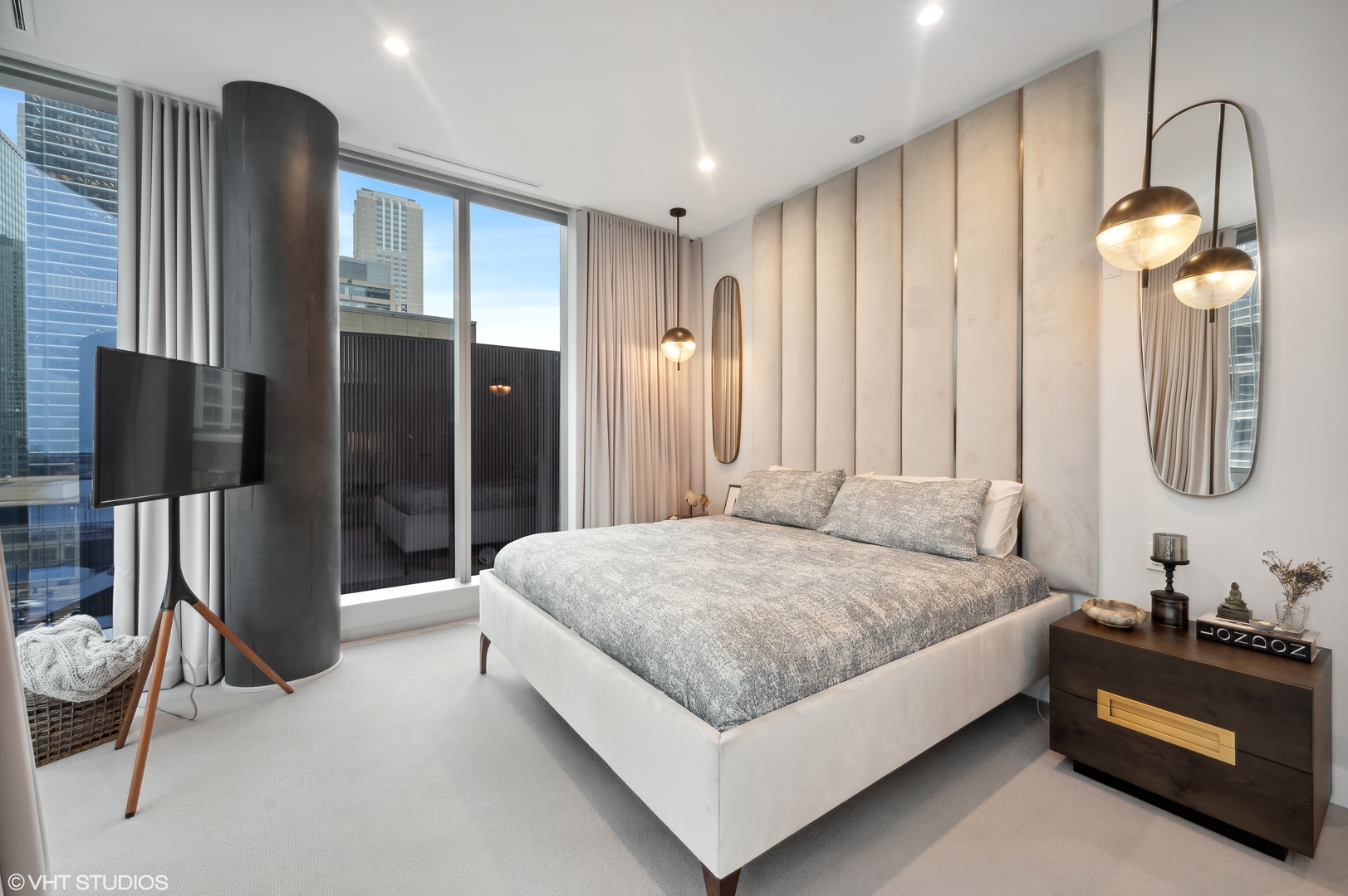 403 N Wabash Avenue Unit: 7A