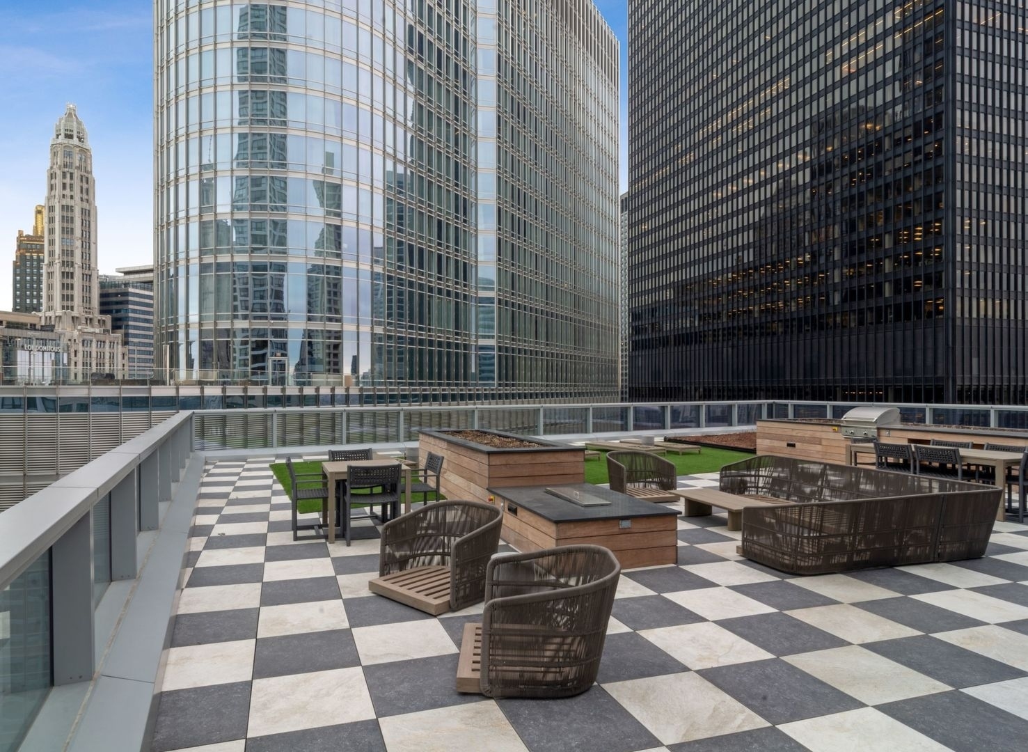 403 N Wabash Avenue Unit: 7A