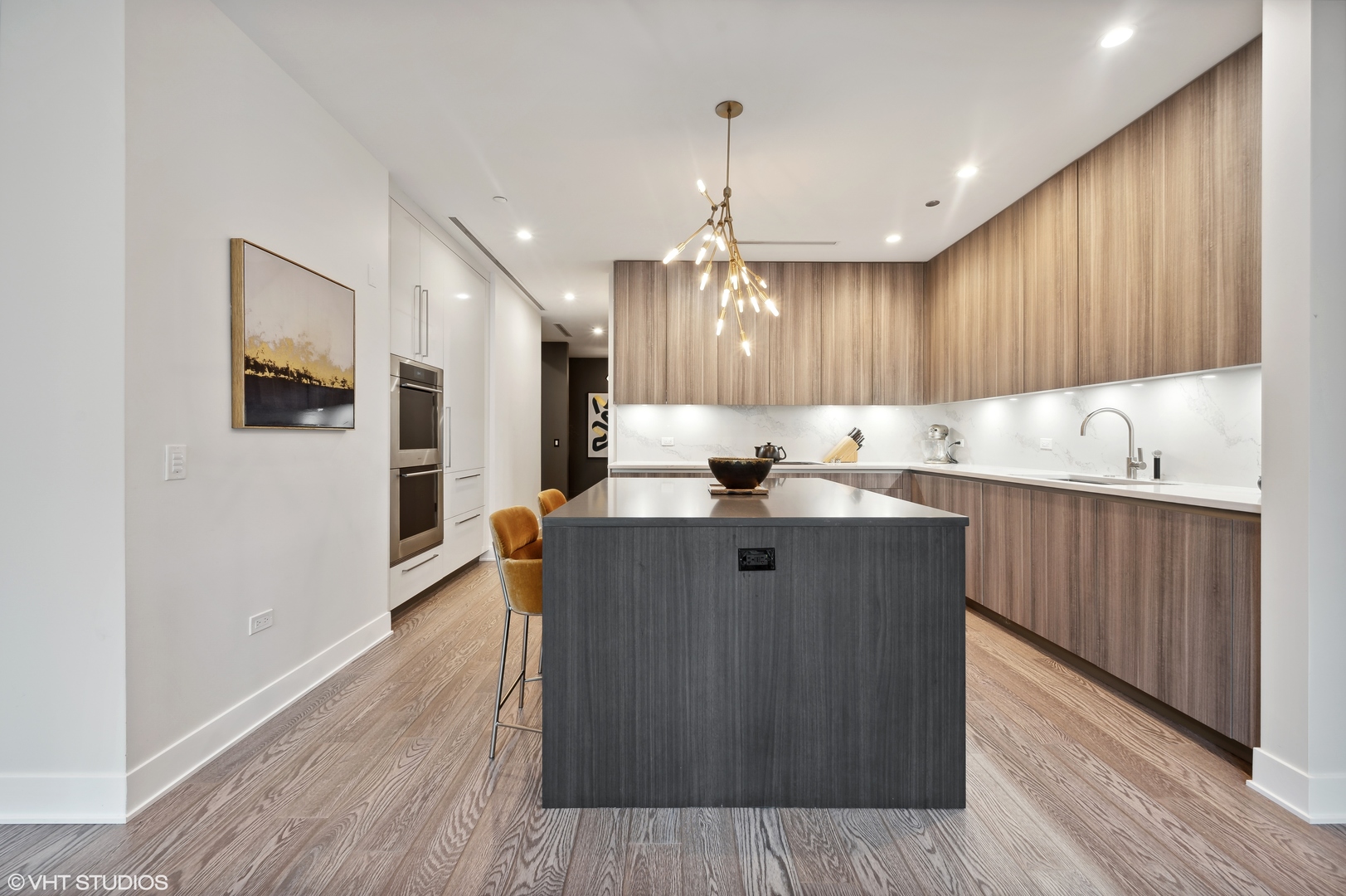 403 N Wabash Avenue Unit: 7A
