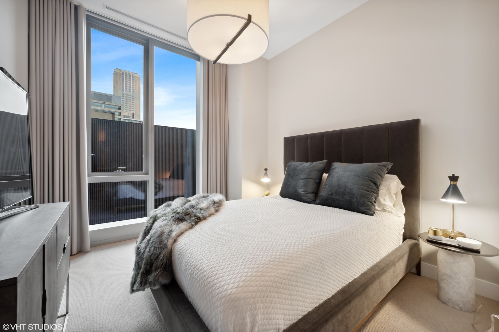 403 N Wabash Avenue Unit: 7A