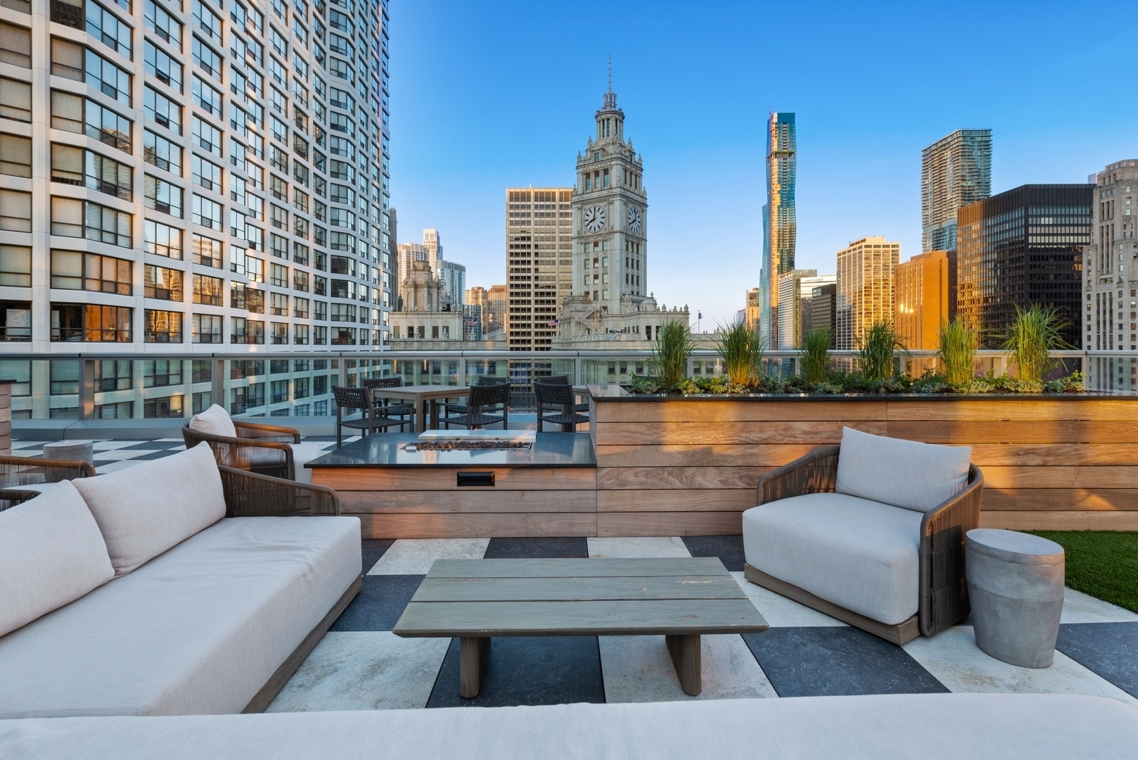 403 N Wabash Avenue Unit: 7A