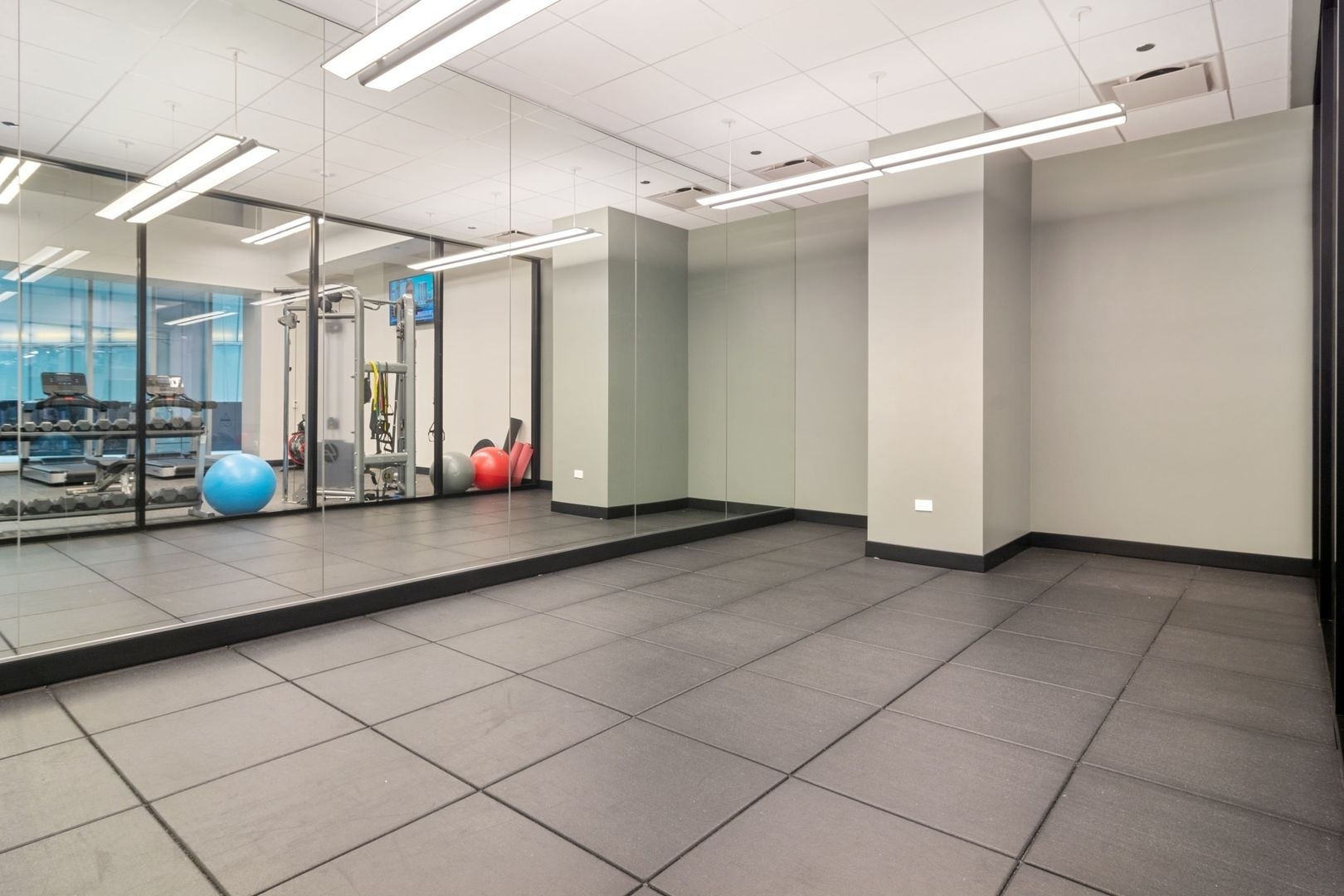 403 N Wabash Avenue Unit: 7A