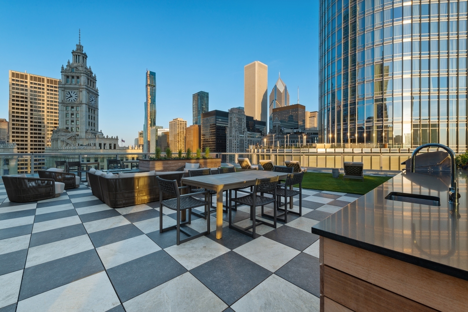 403 N Wabash Avenue Unit: 7A