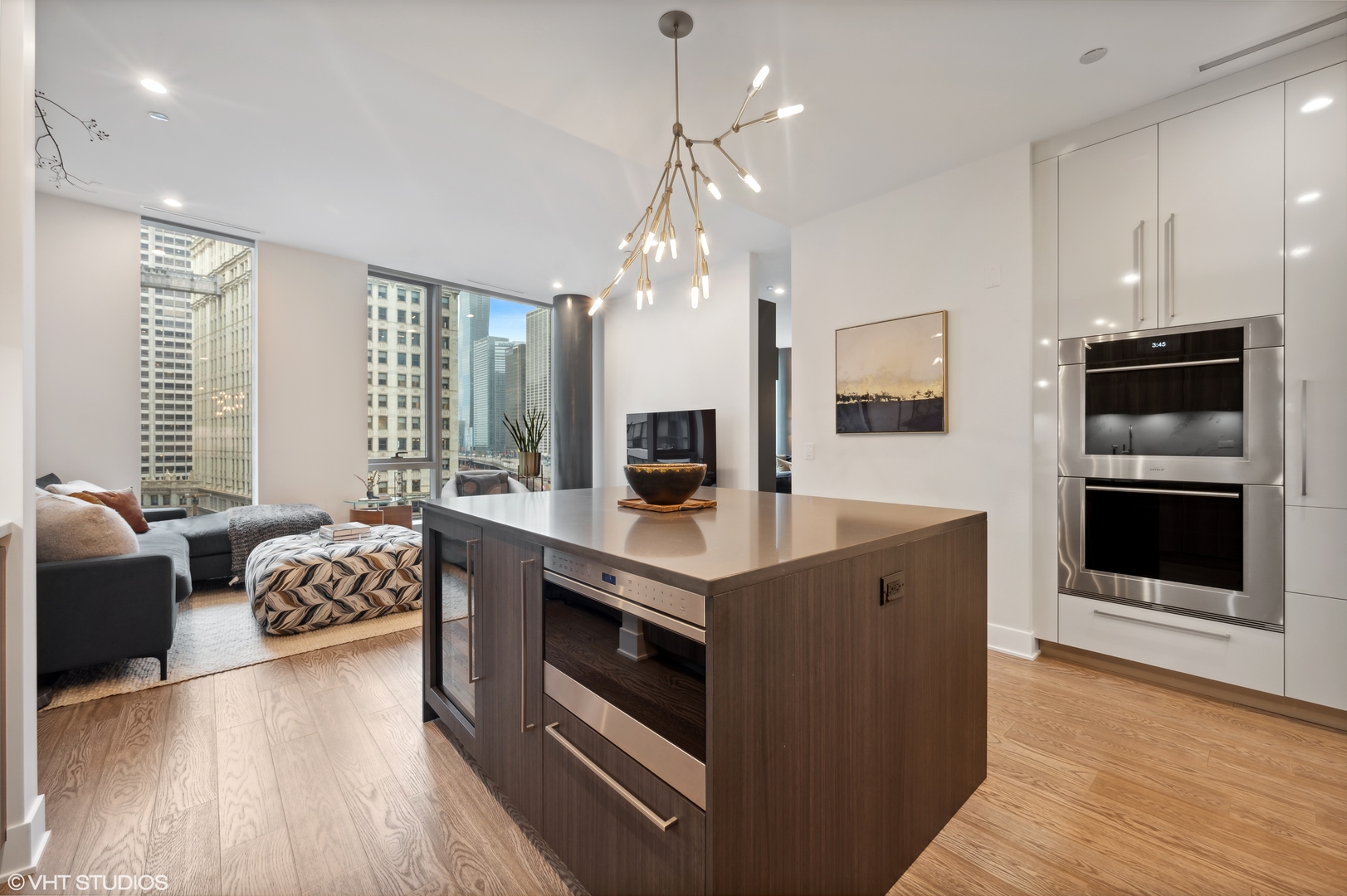 403 N Wabash Avenue Unit: 7A