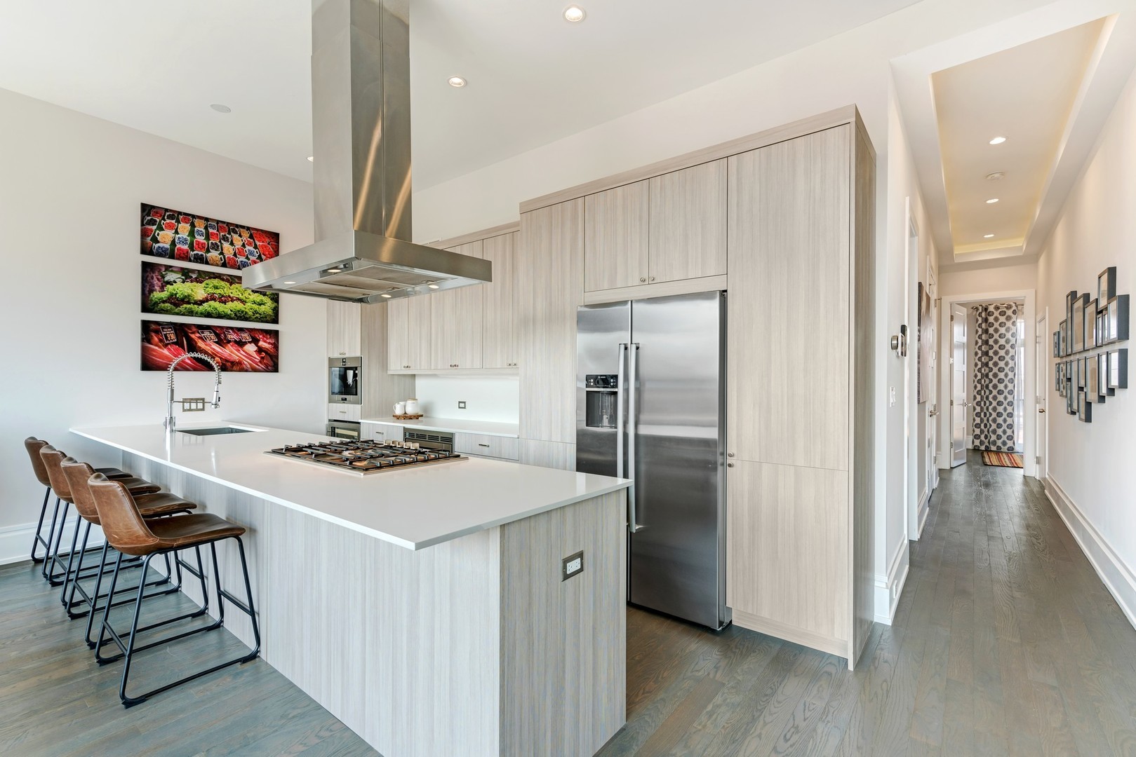 1404 W Chicago Avenue Unit: 4