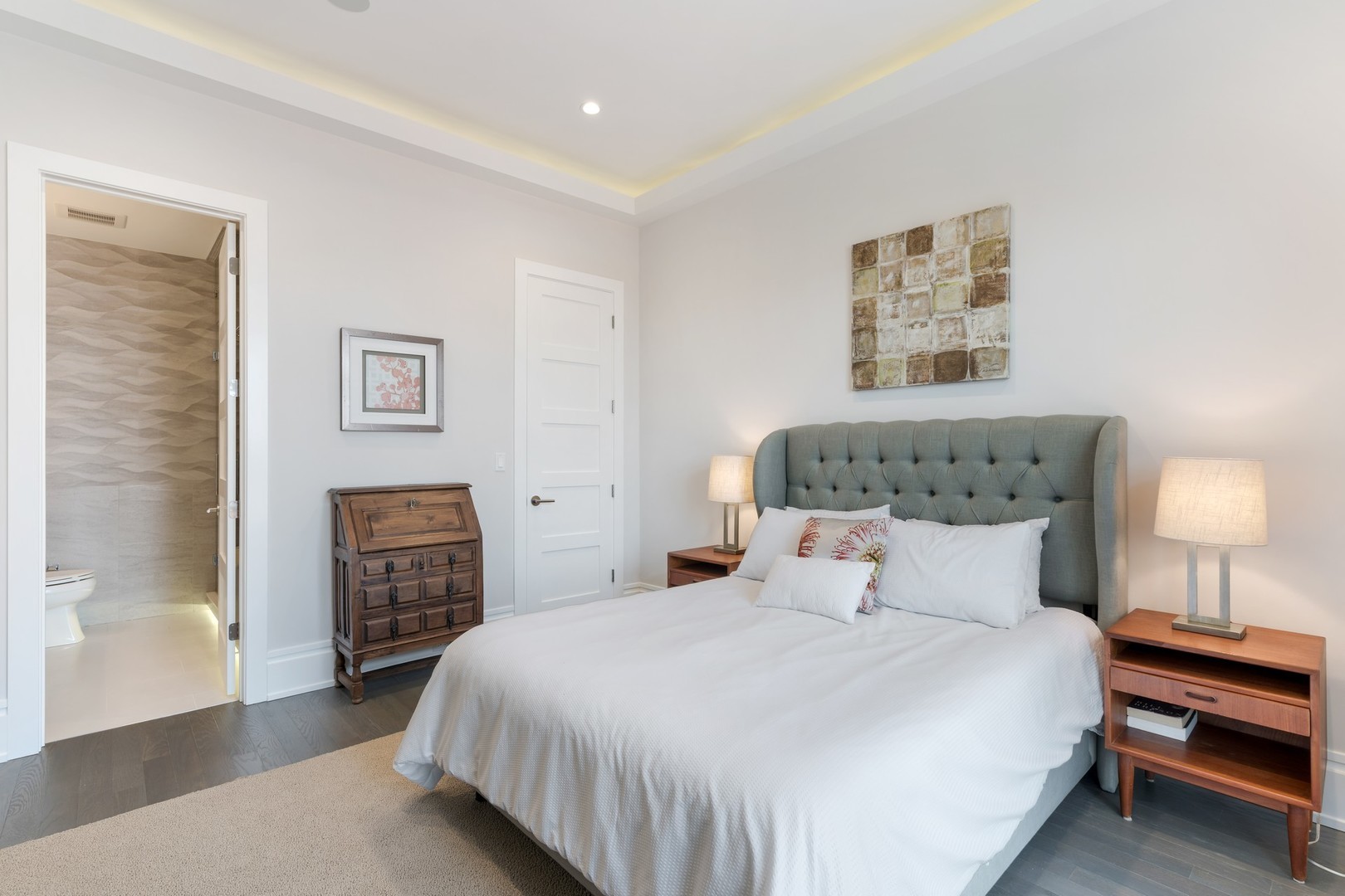 1404 W Chicago Avenue Unit: 4