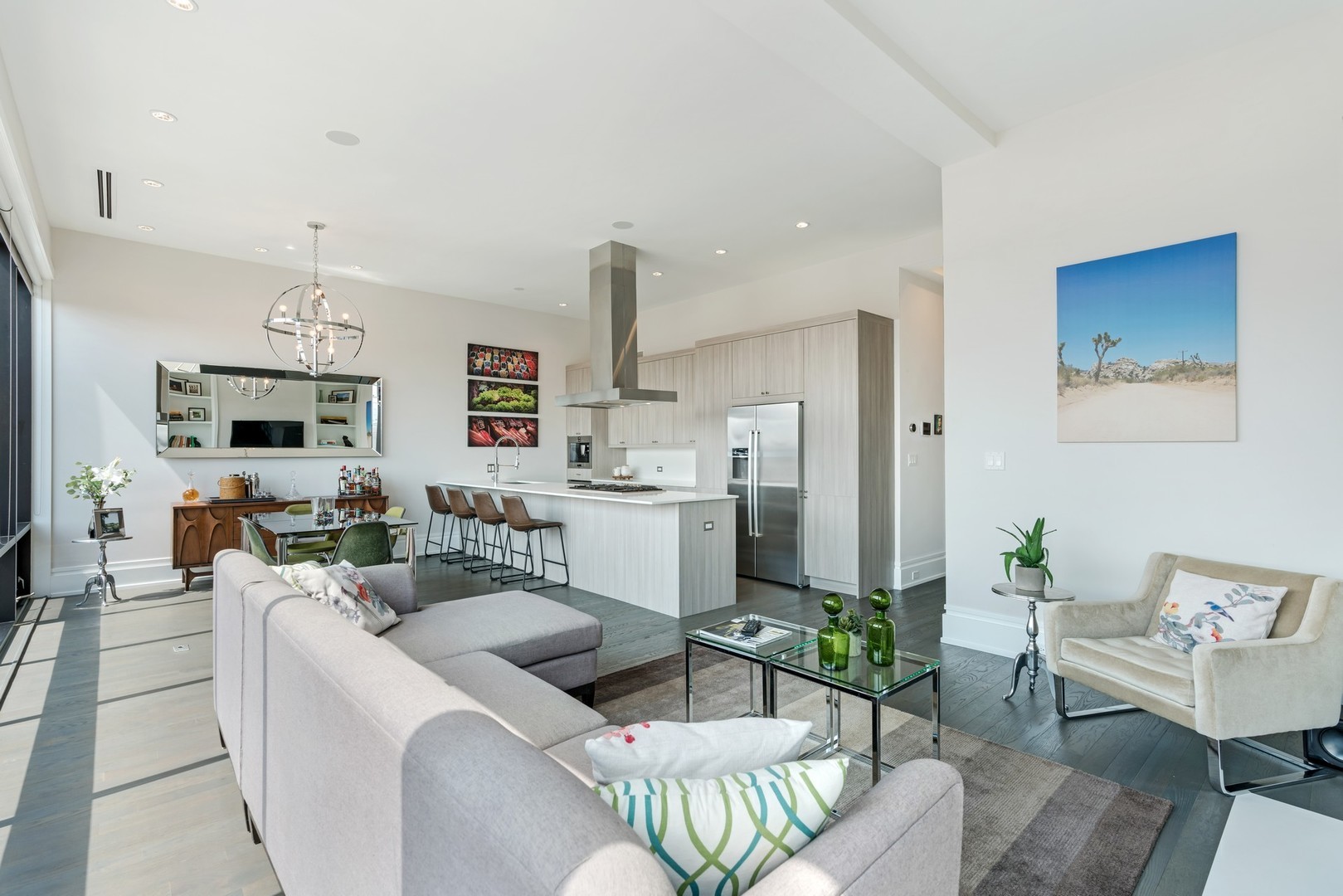 1404 W Chicago Avenue Unit: 4