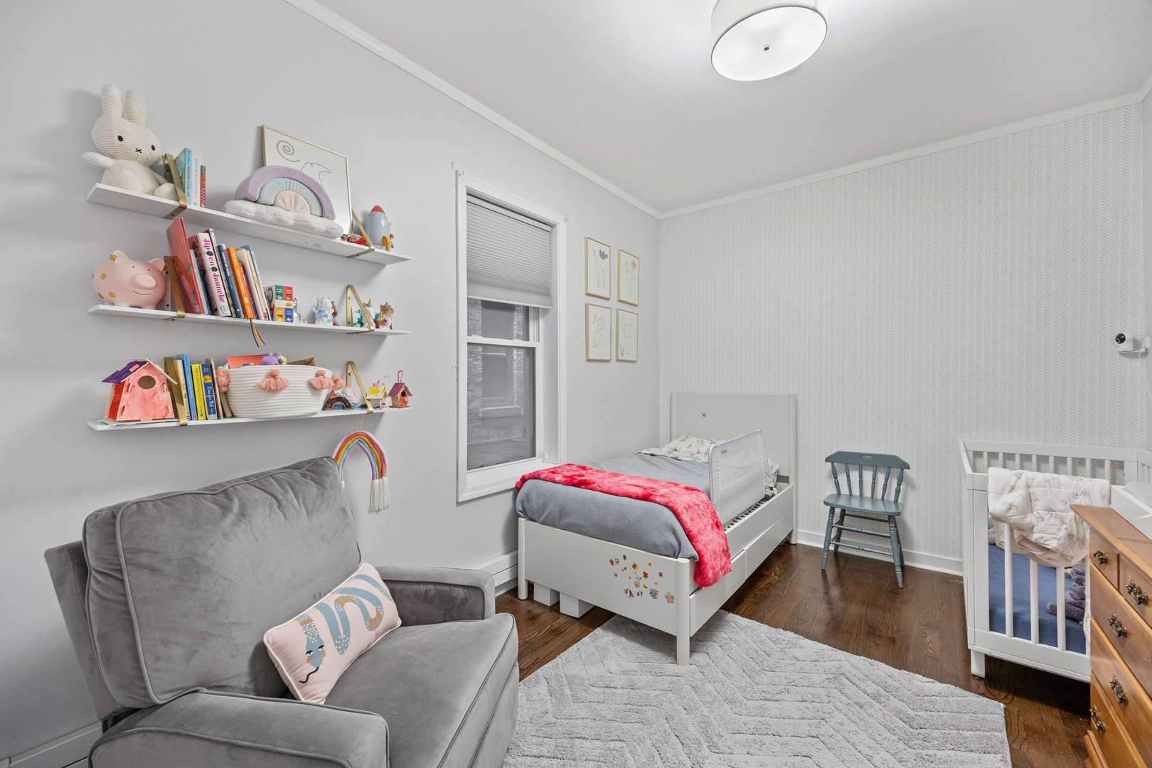 425 W Briar Place Unit: 1E