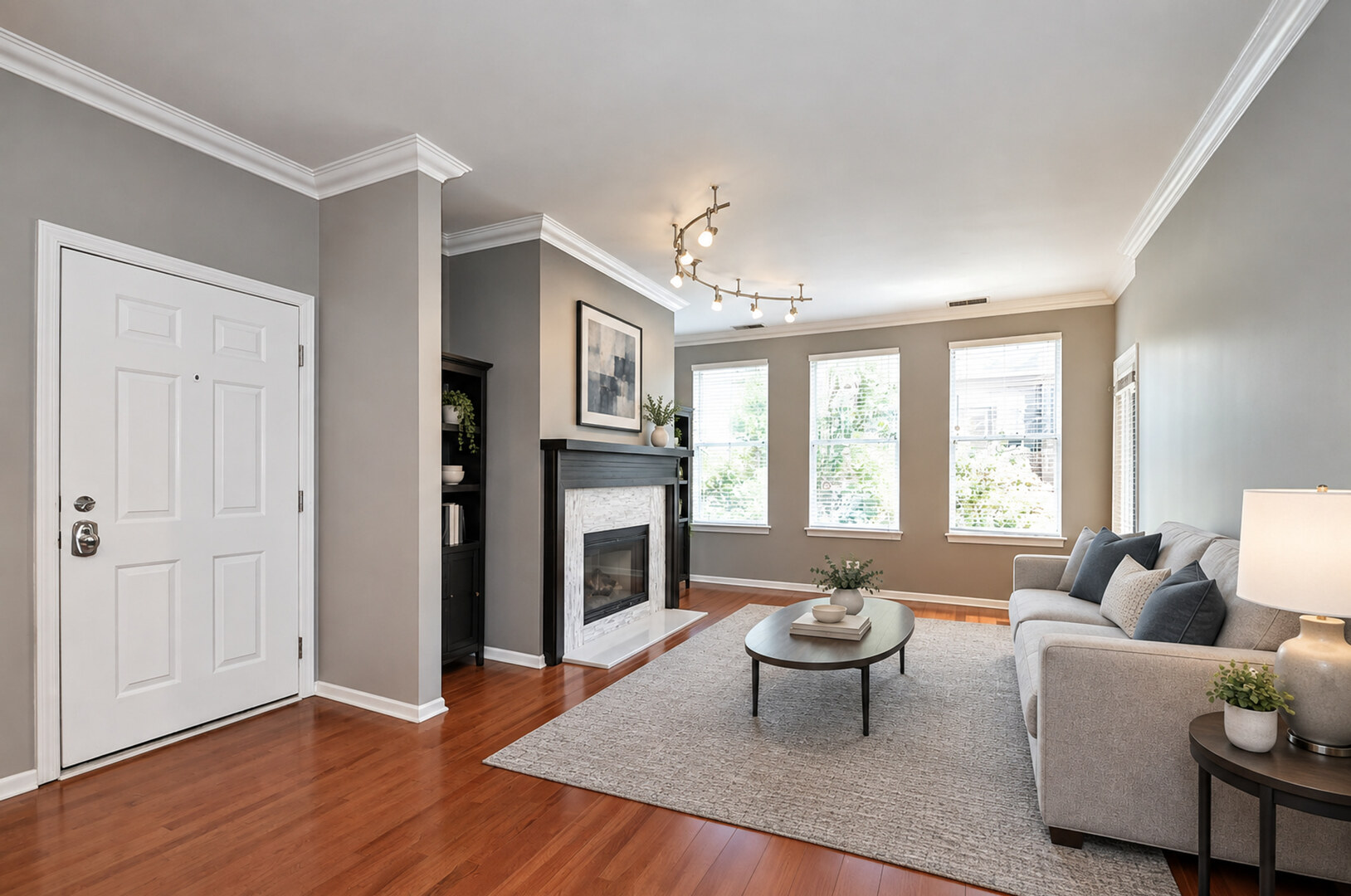 301 W SCOTT Street Unit: 204