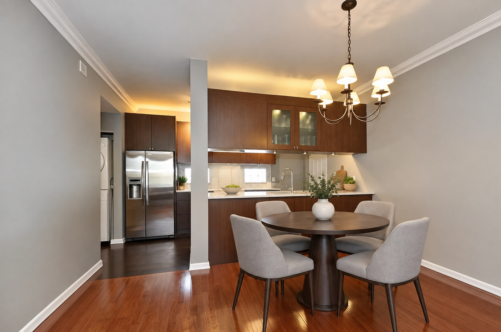 301 W SCOTT Street Unit: 204