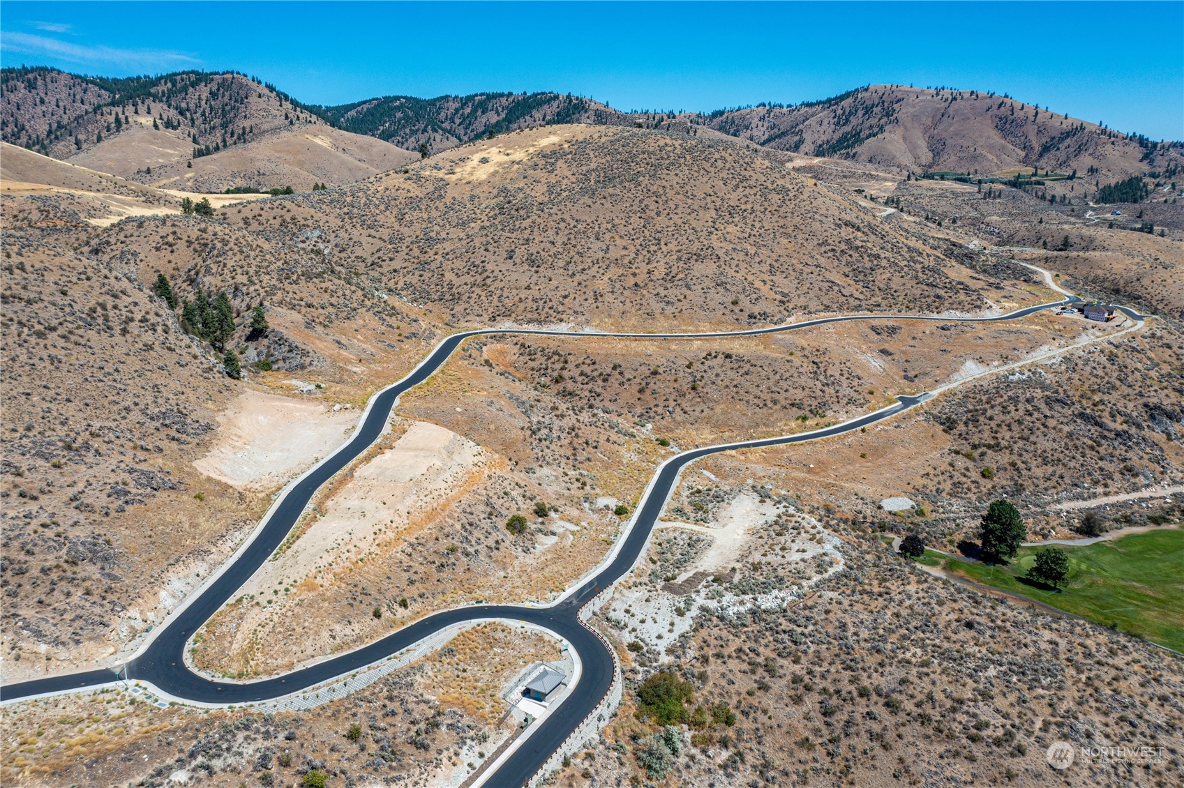 922 Long Drive