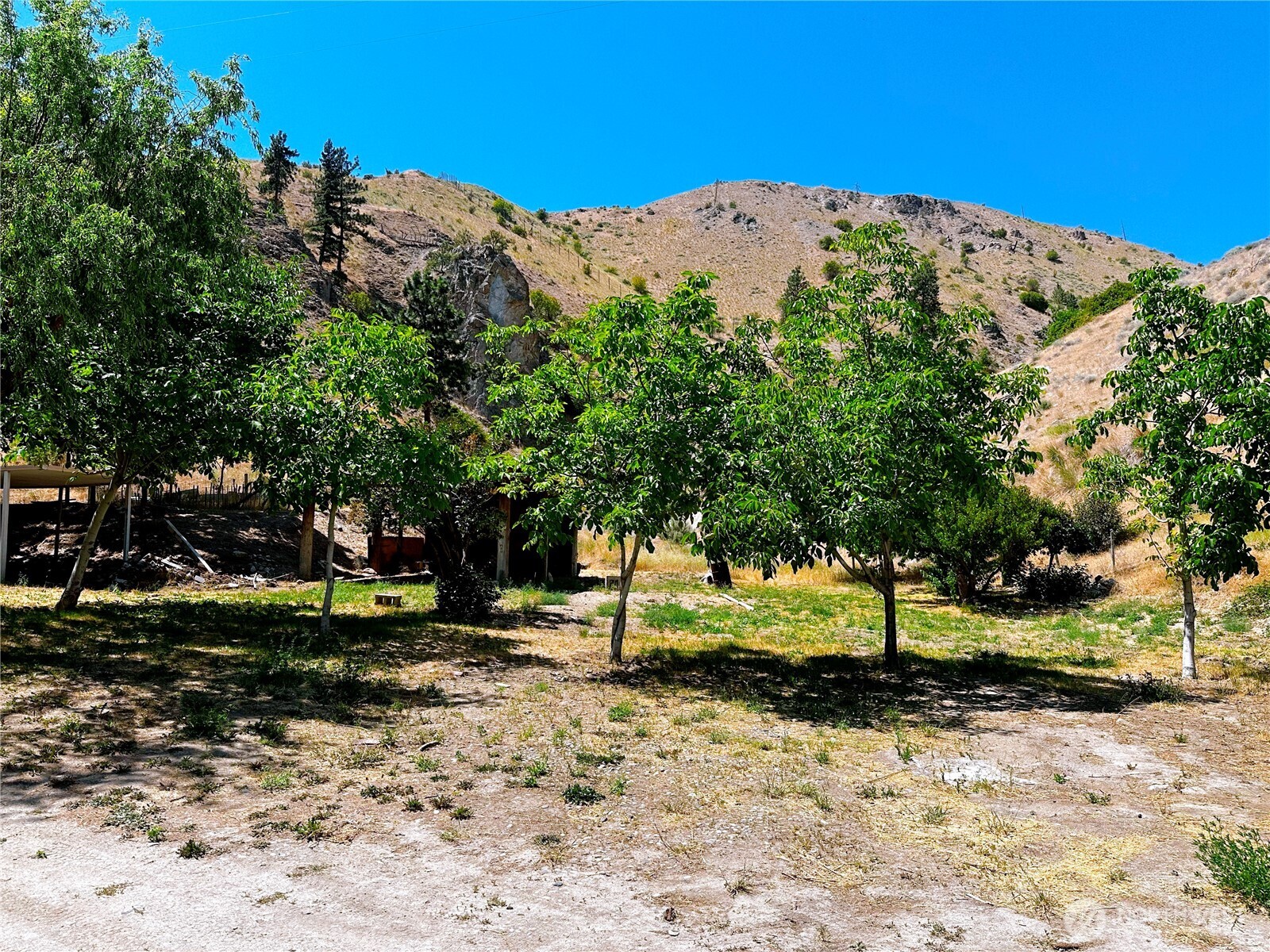 9932 Navarre Coulee Road