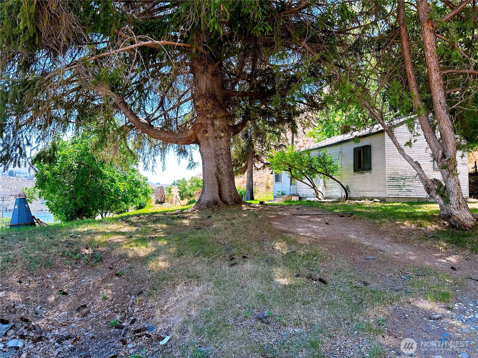 9932 Navarre Coulee Road