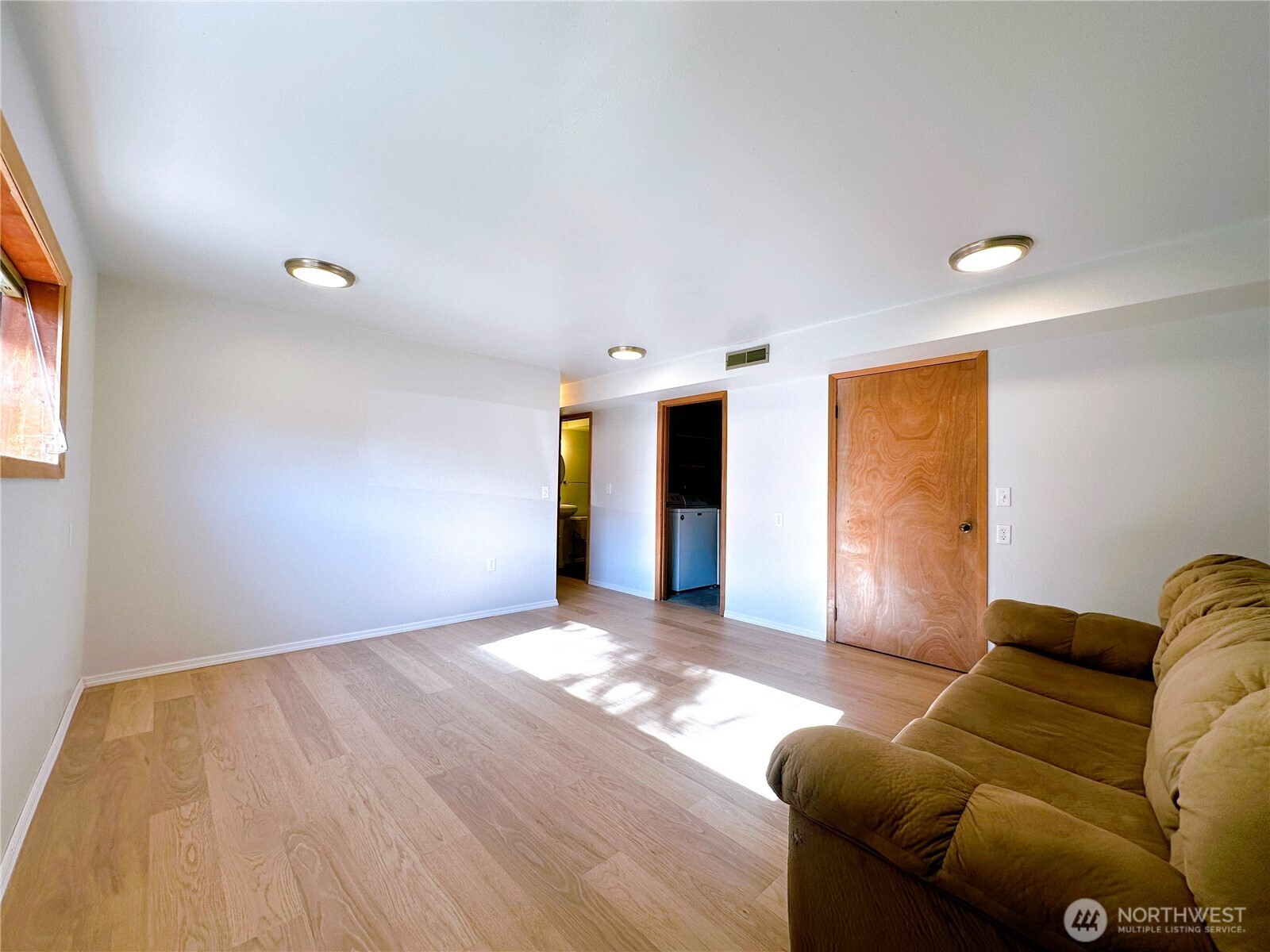 227 E Franklin
