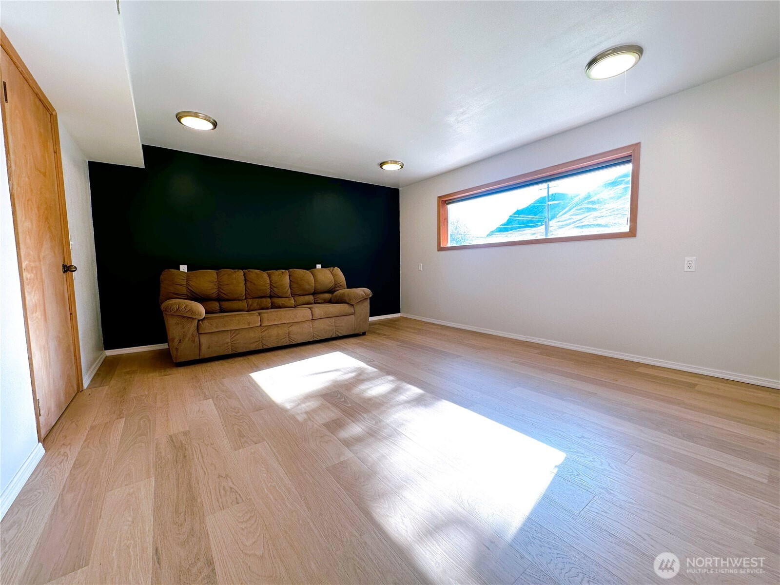 227 E Franklin