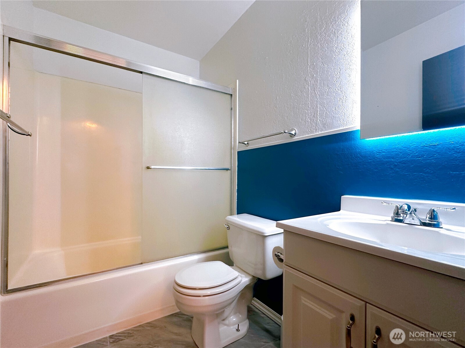 227 E Franklin