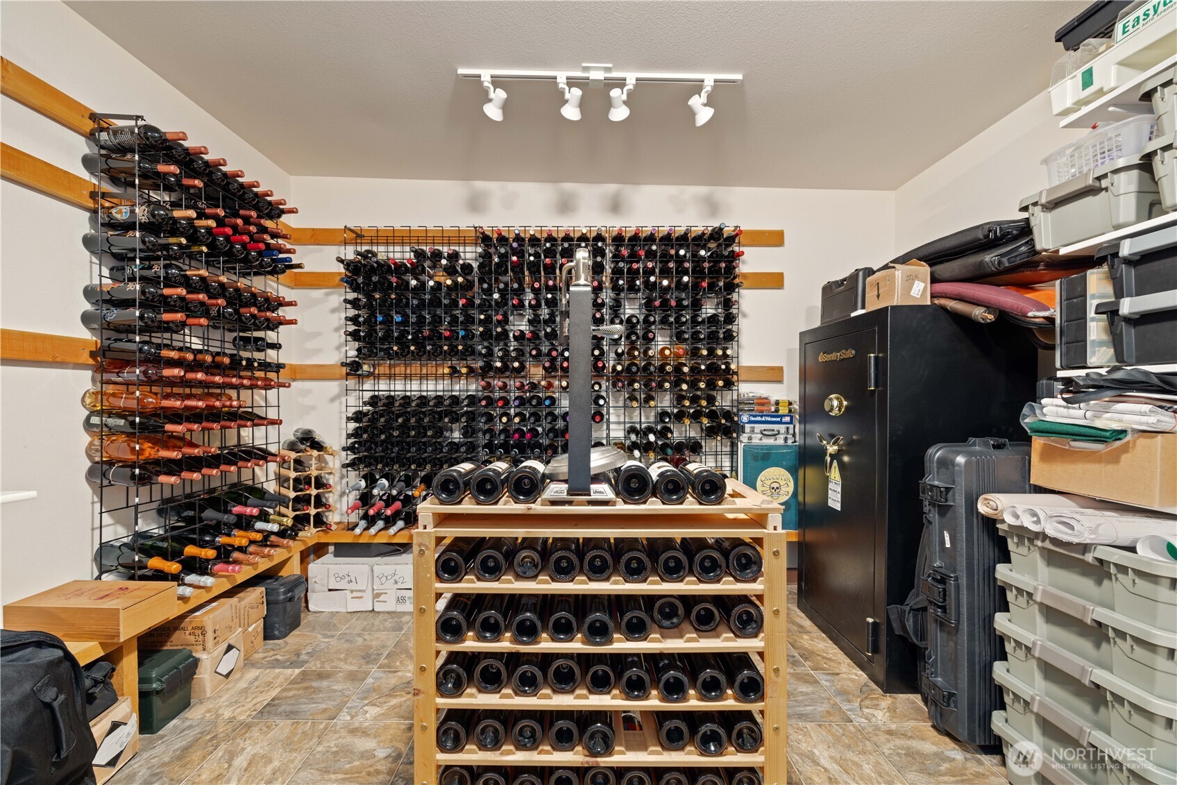 2031 W Terrace Avenue