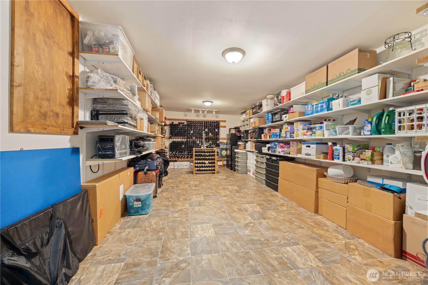 2031 W Terrace Avenue