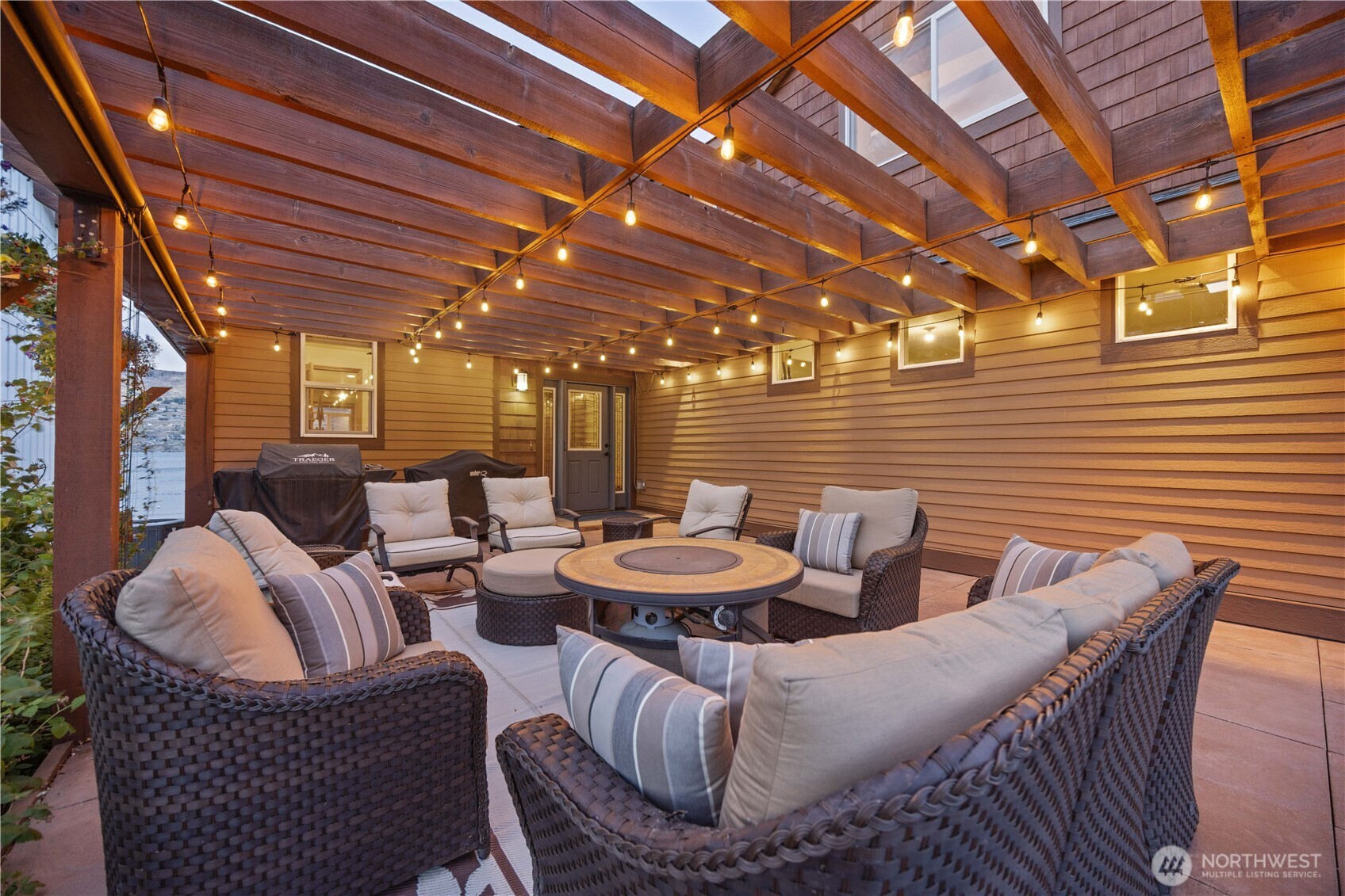 2031 W Terrace Avenue