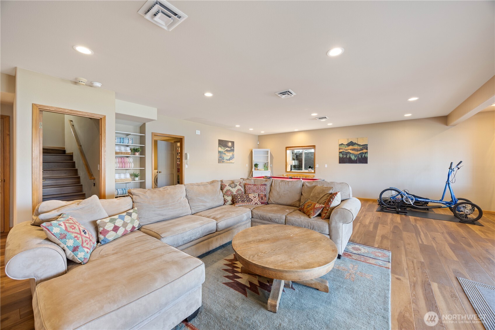 2031 W Terrace Avenue