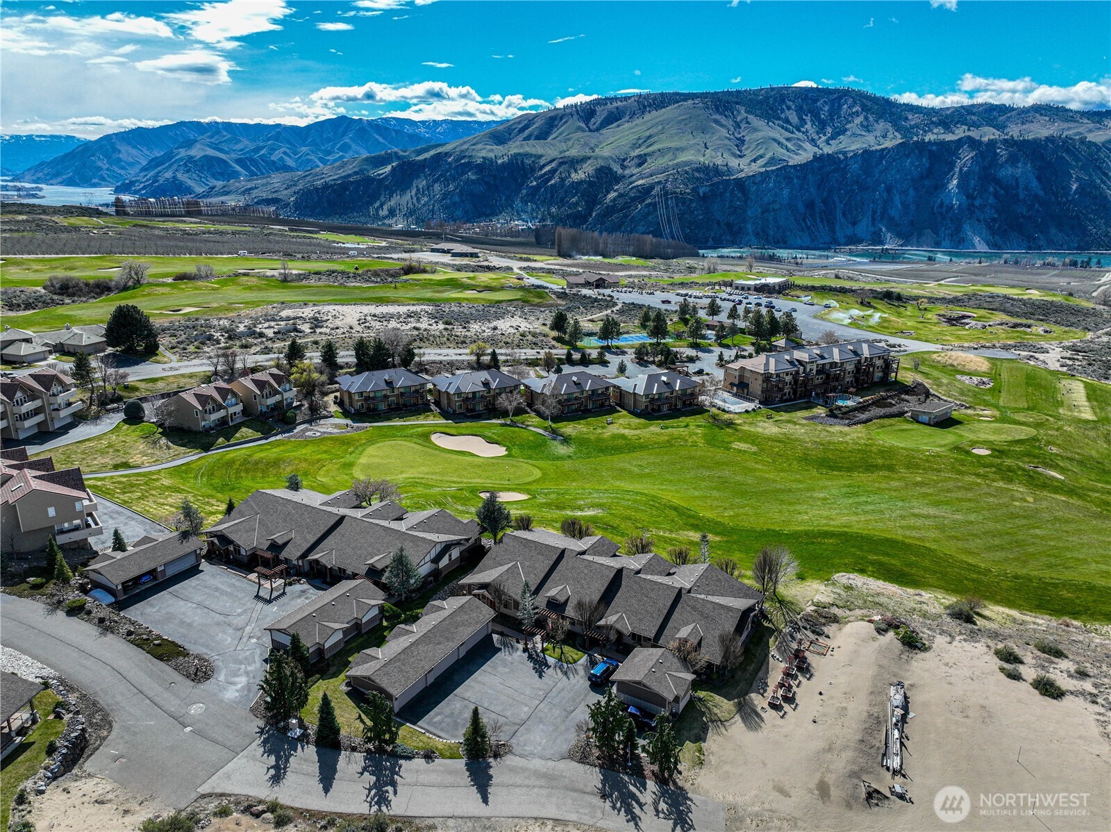 123 Red Hawk Dr Unit: 4