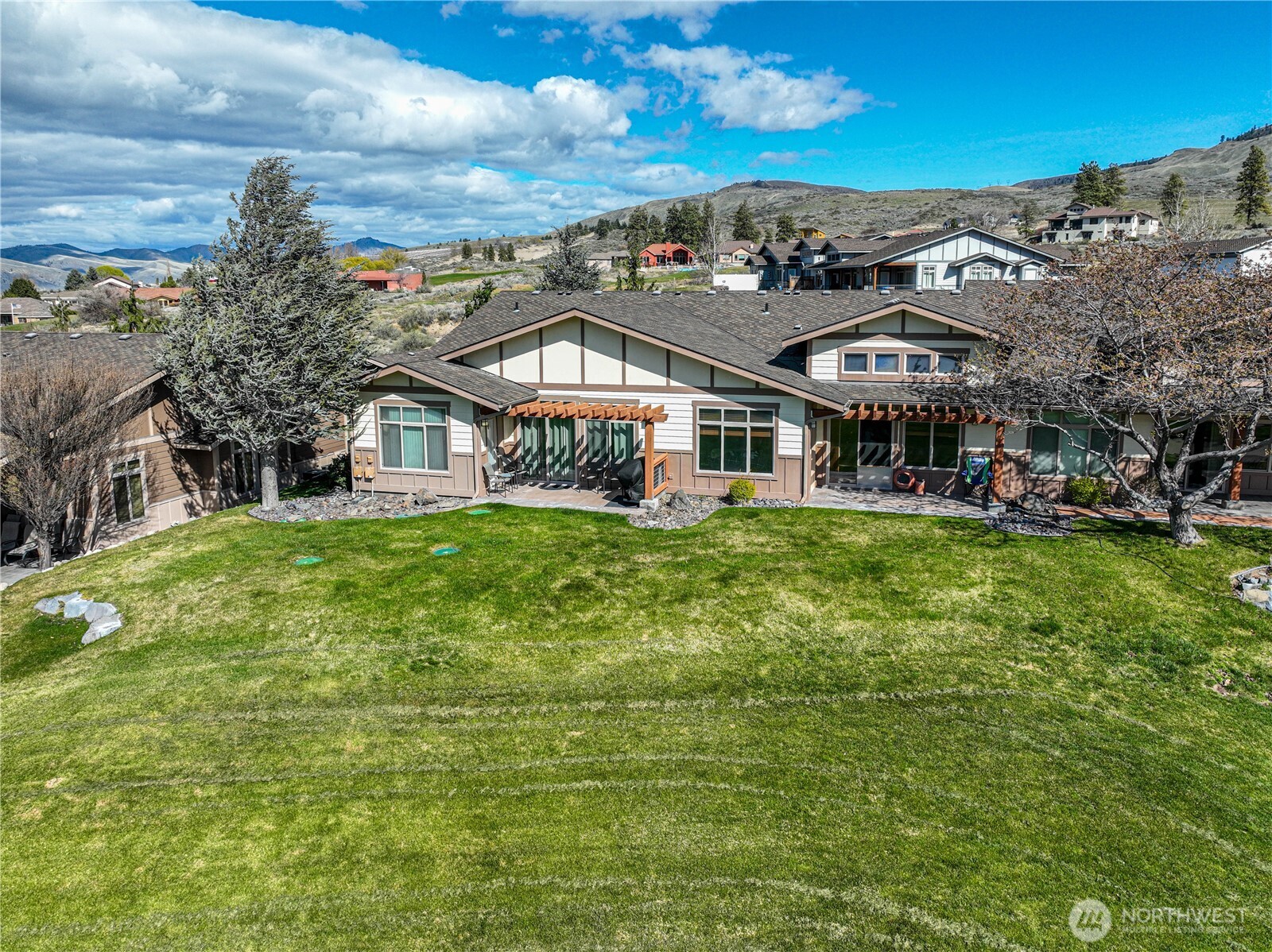 123 Red Hawk Dr Unit: 4