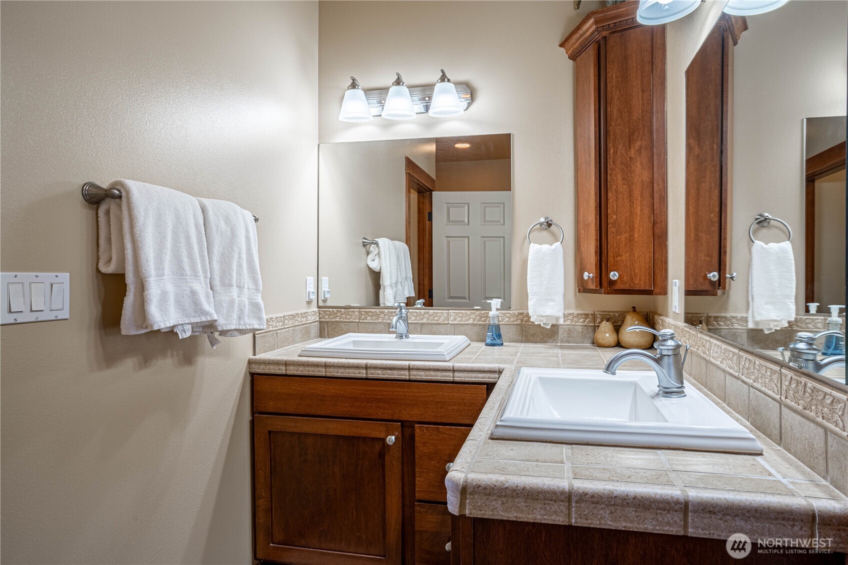123 Red Hawk Dr Unit: 4
