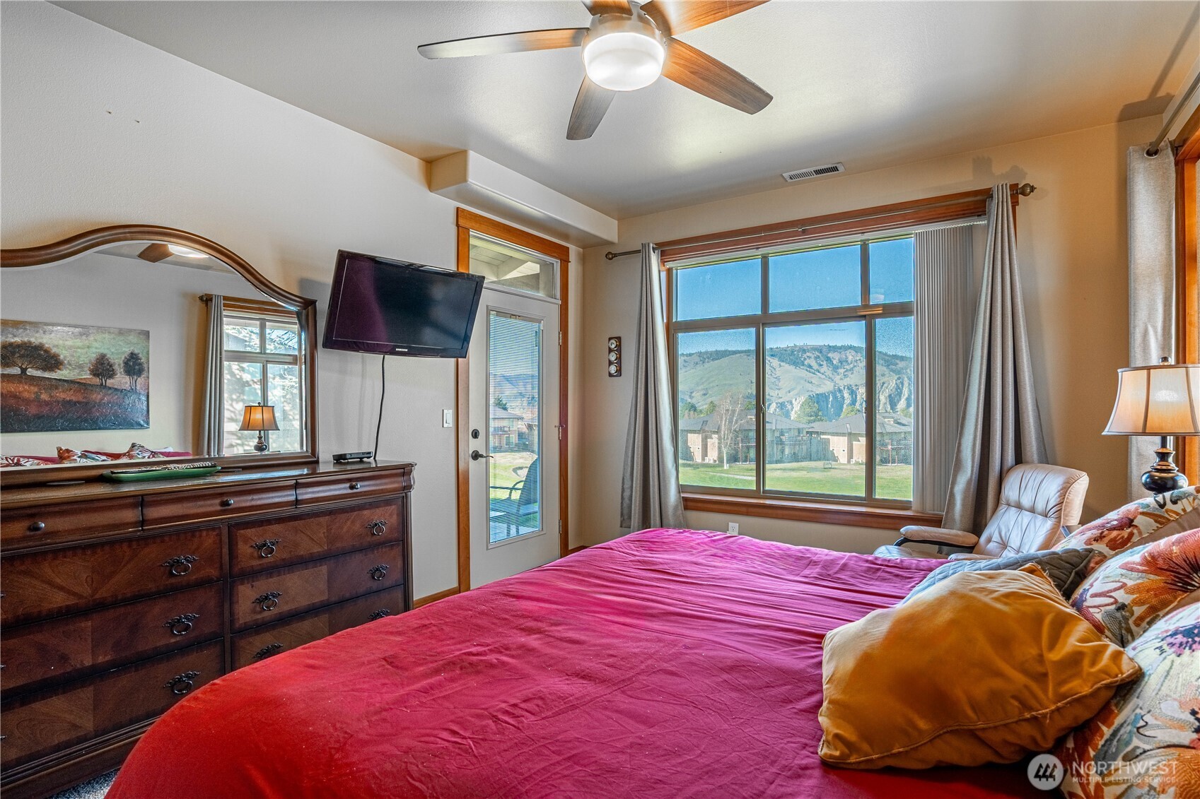 123 Red Hawk Dr Unit: 4