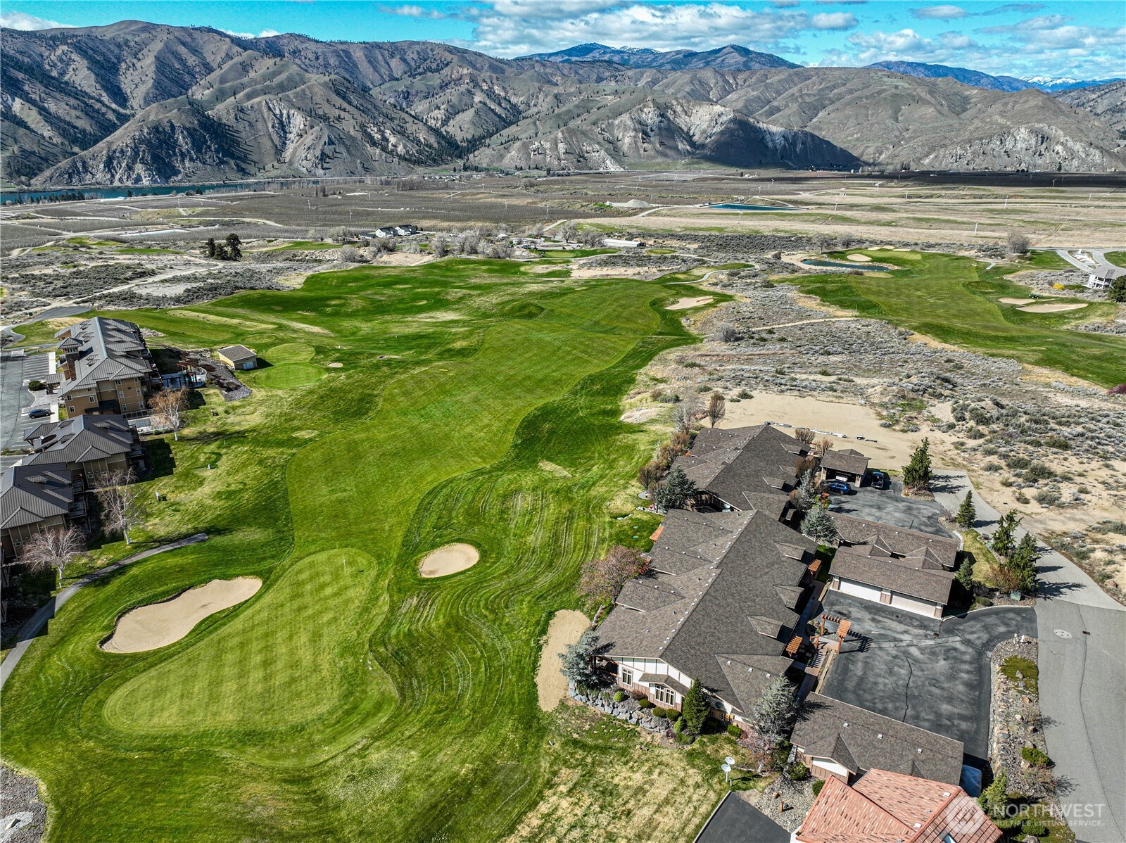 123 Red Hawk Dr Unit: 4