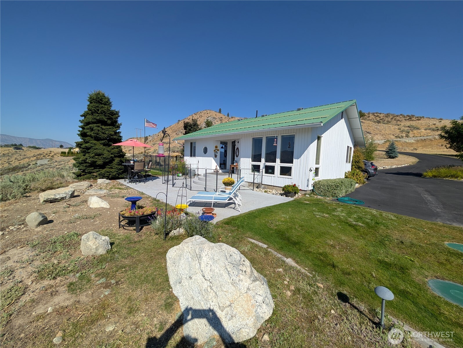 335 Henderson Road
