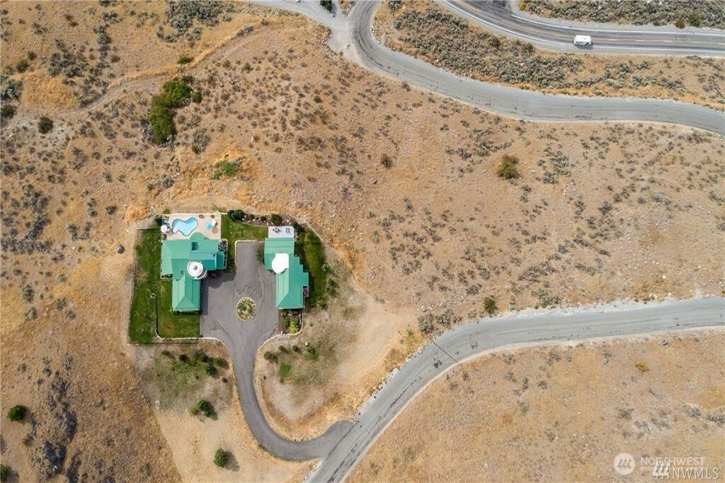 335 Henderson Road
