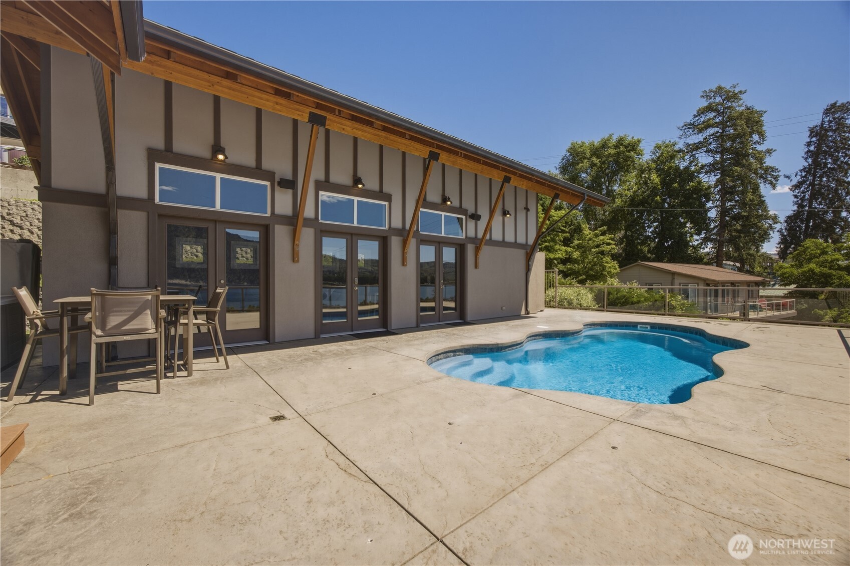 408 Manson Boulevard