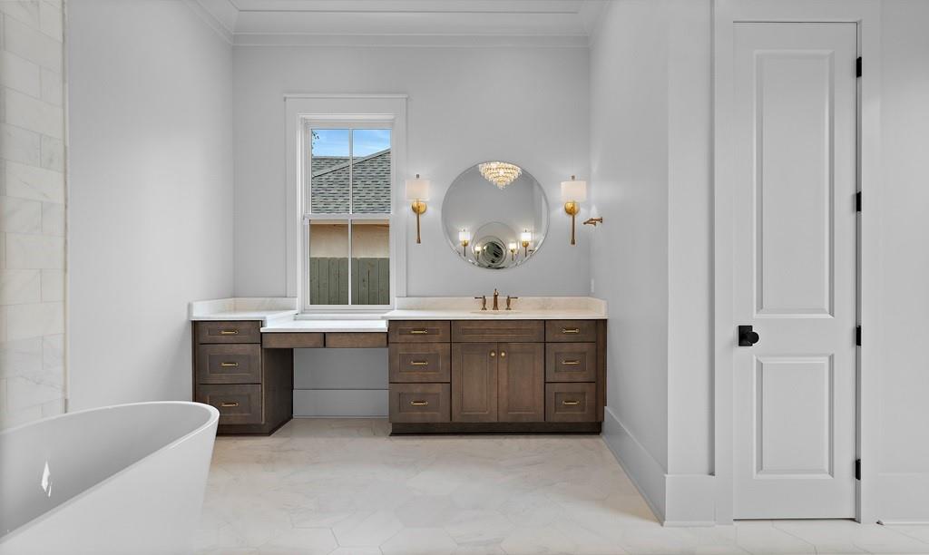 1214 S JAHNCKE Avenue