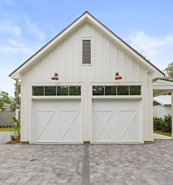 1214 S JAHNCKE Avenue