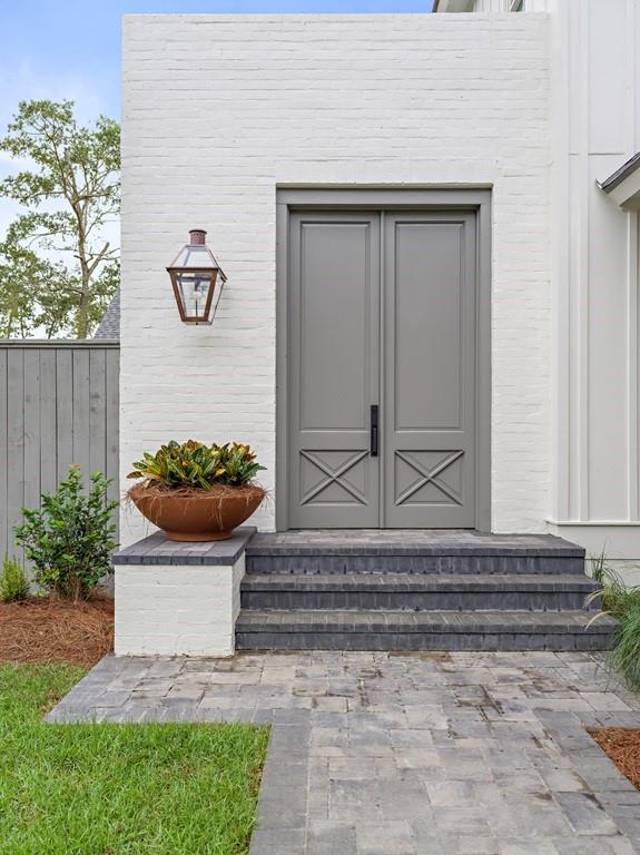 1214 S JAHNCKE Avenue