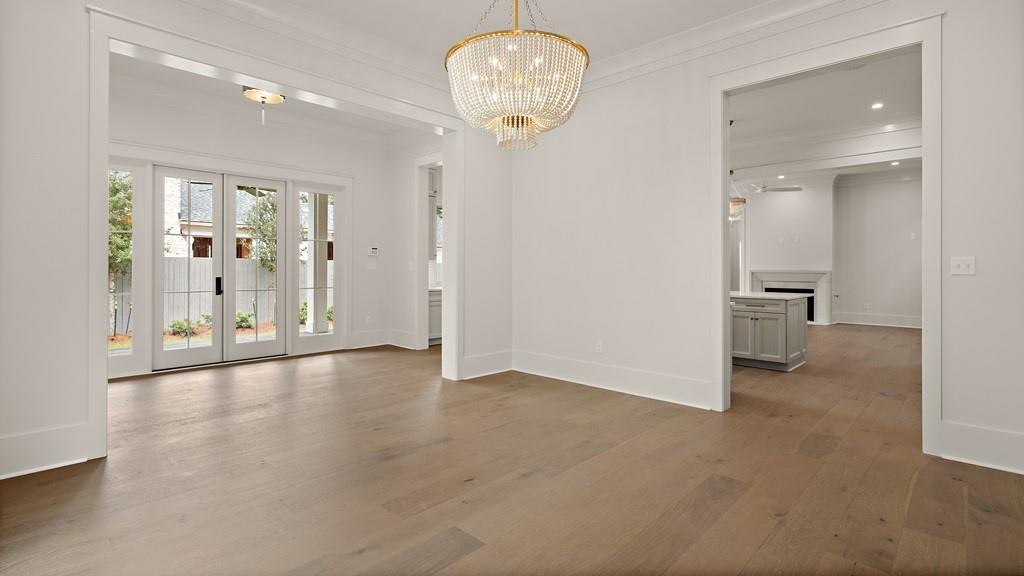 1214 S JAHNCKE Avenue