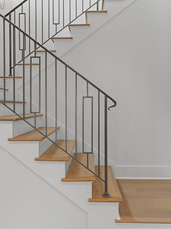 1214 S JAHNCKE Avenue